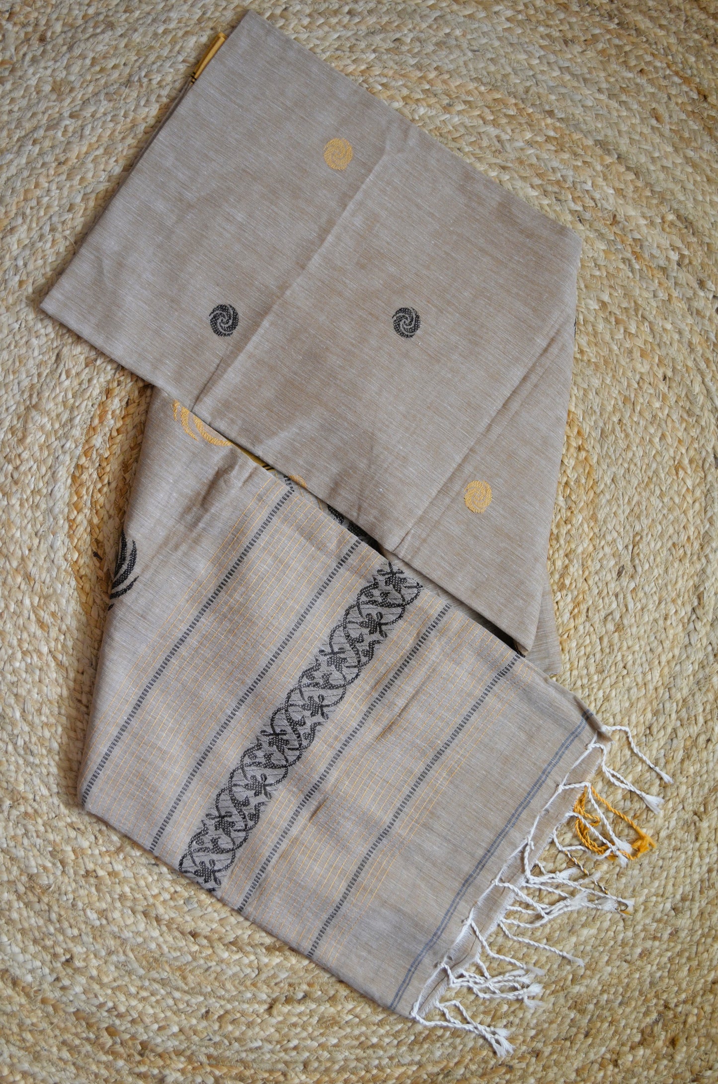 Beige Bengal Muslin Butter Cotton Handloom Saree
