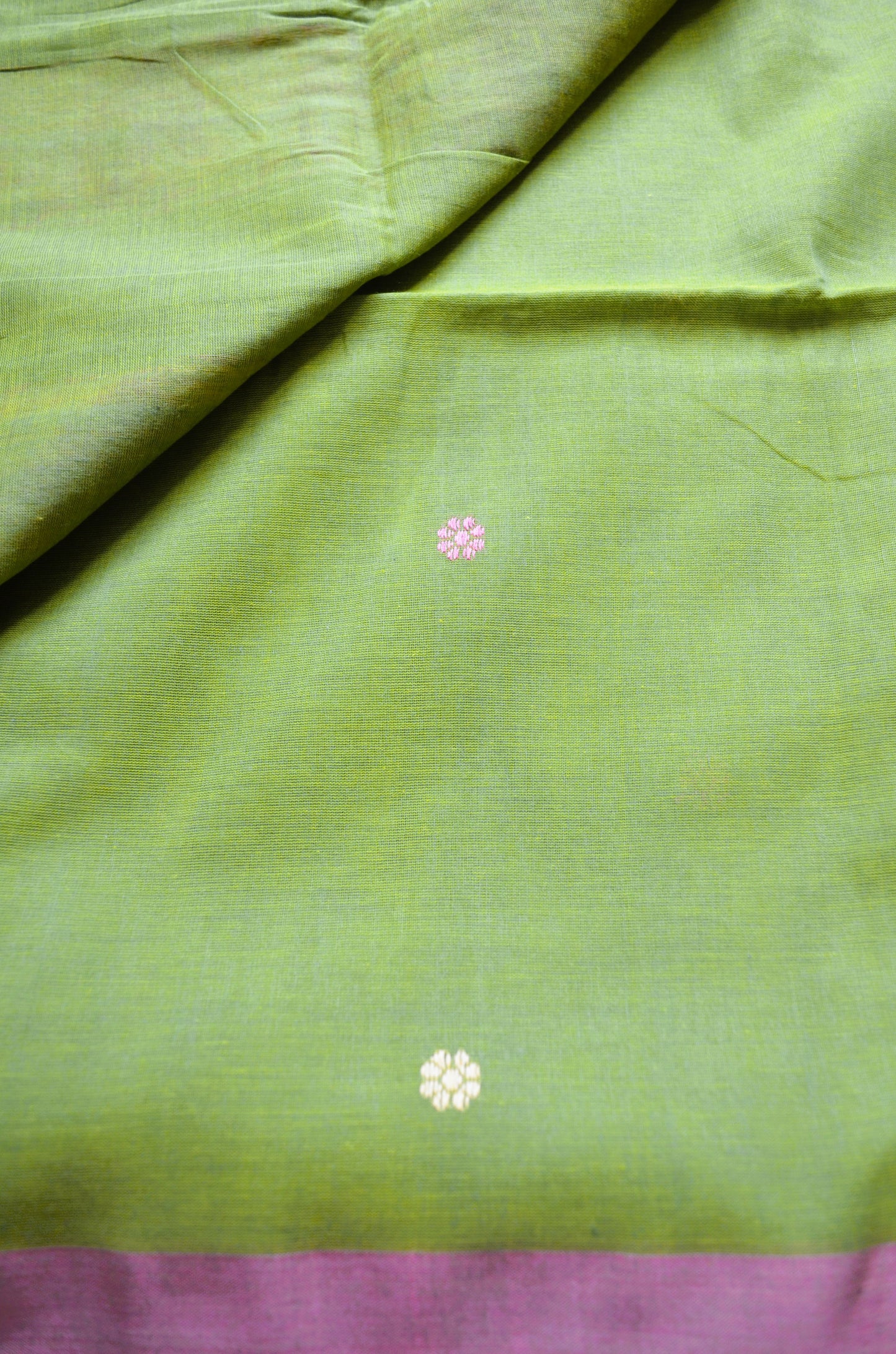 Mehndi Buttery Mul Cotton Bengal Muslin Handloom Saree