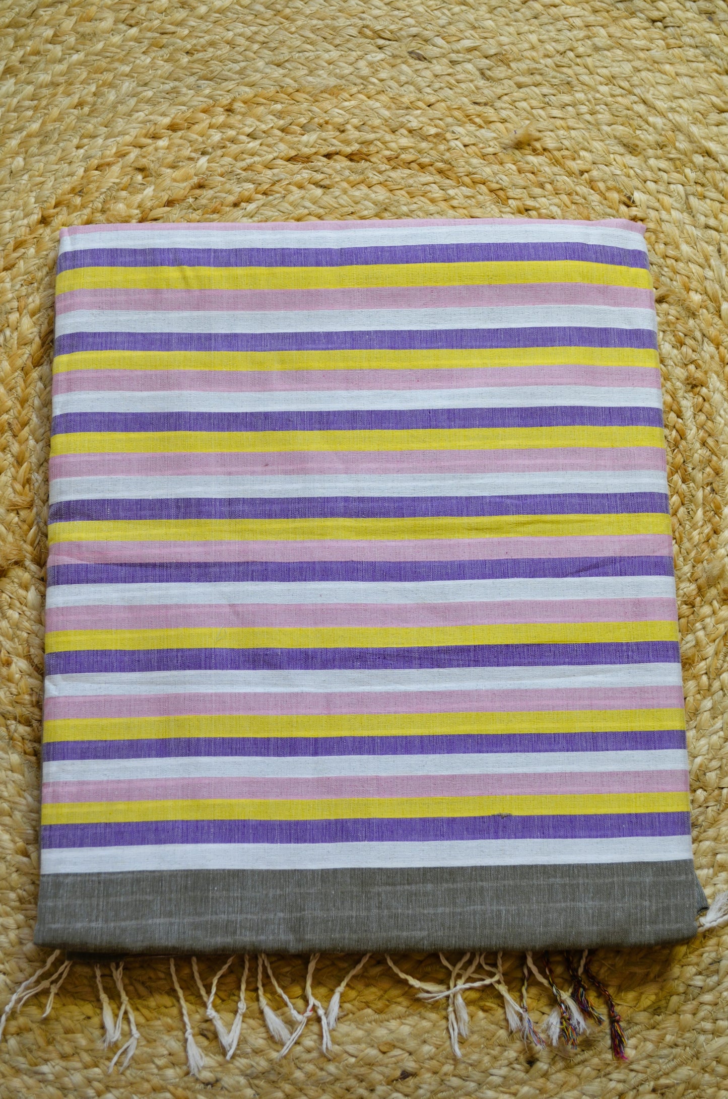 Grey Buttery Mul Cotton Bengal Muslin Handloom Saree