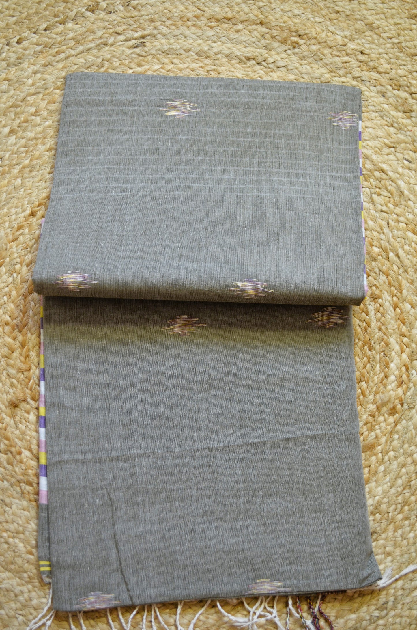 Grey Buttery Mul Cotton Bengal Muslin Handloom Saree