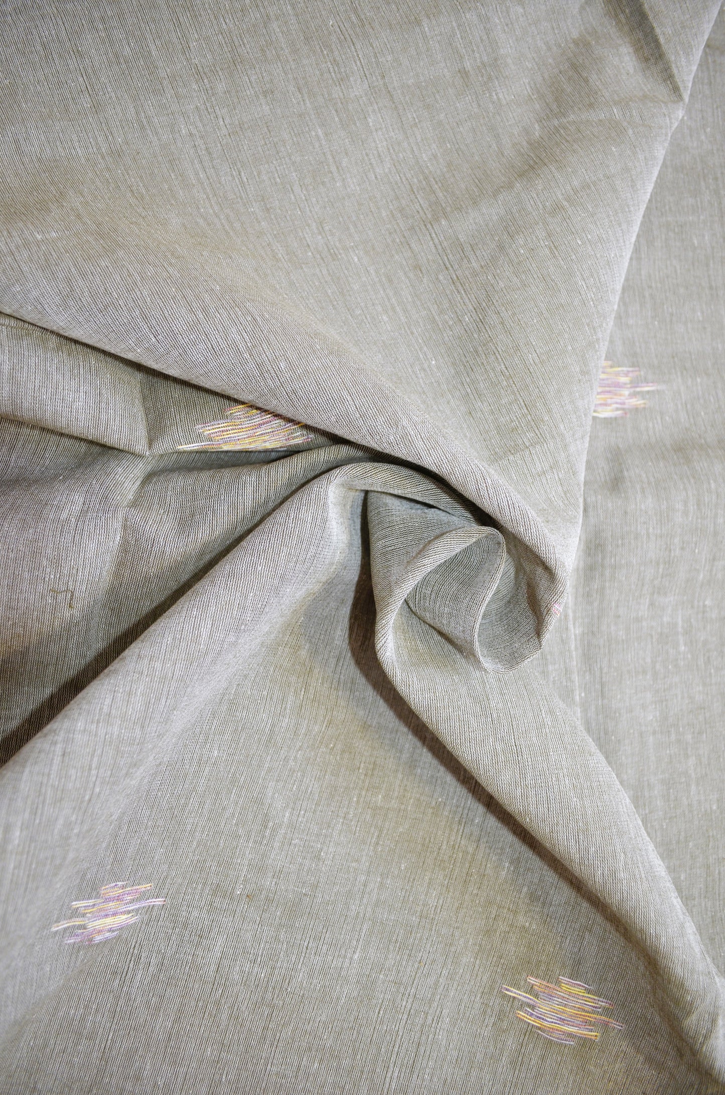 Grey Buttery Mul Cotton Bengal Muslin Handloom Saree