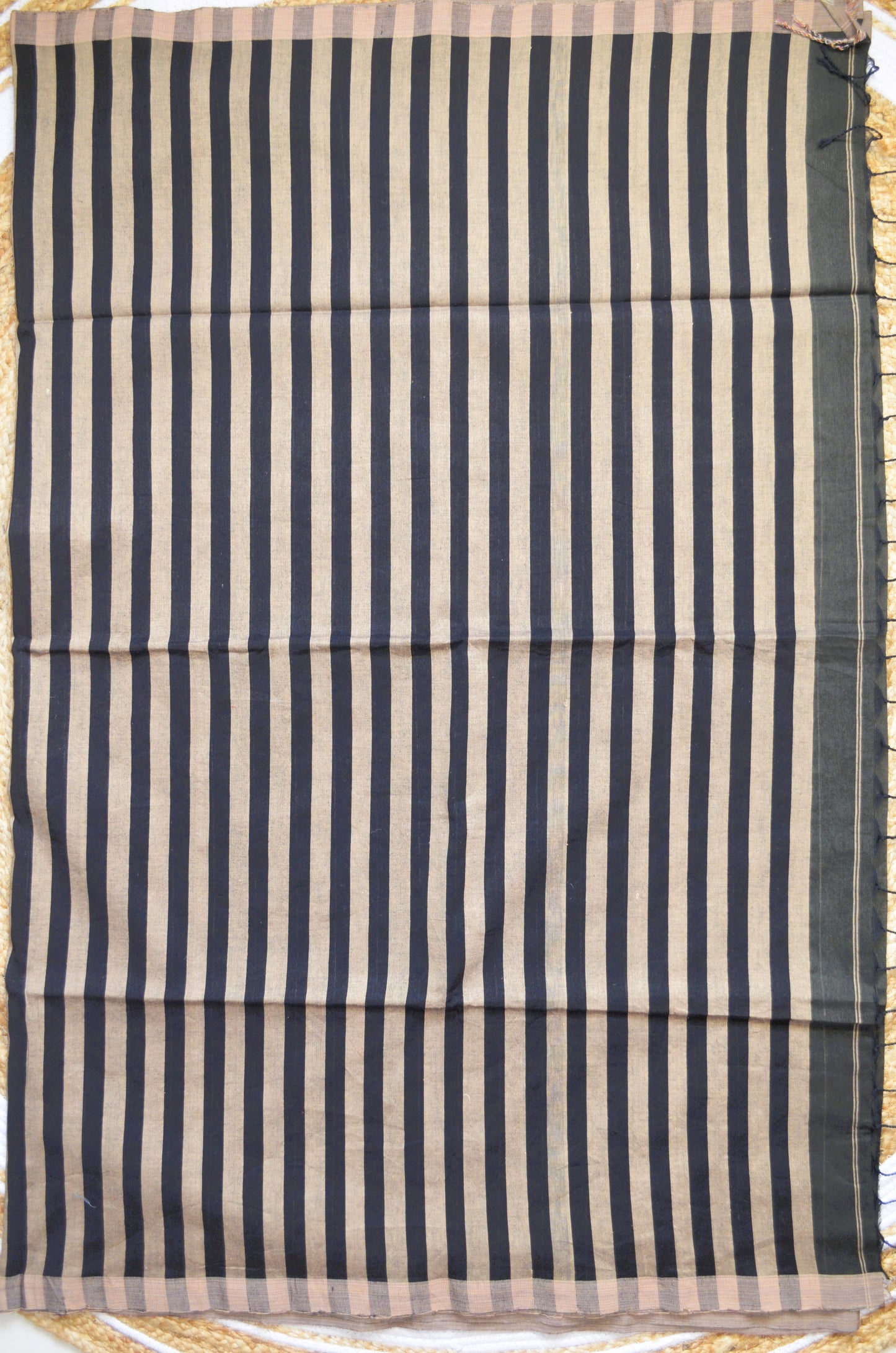 Black Buttery Mul Cotton Bengal Muslin Handloom Saree