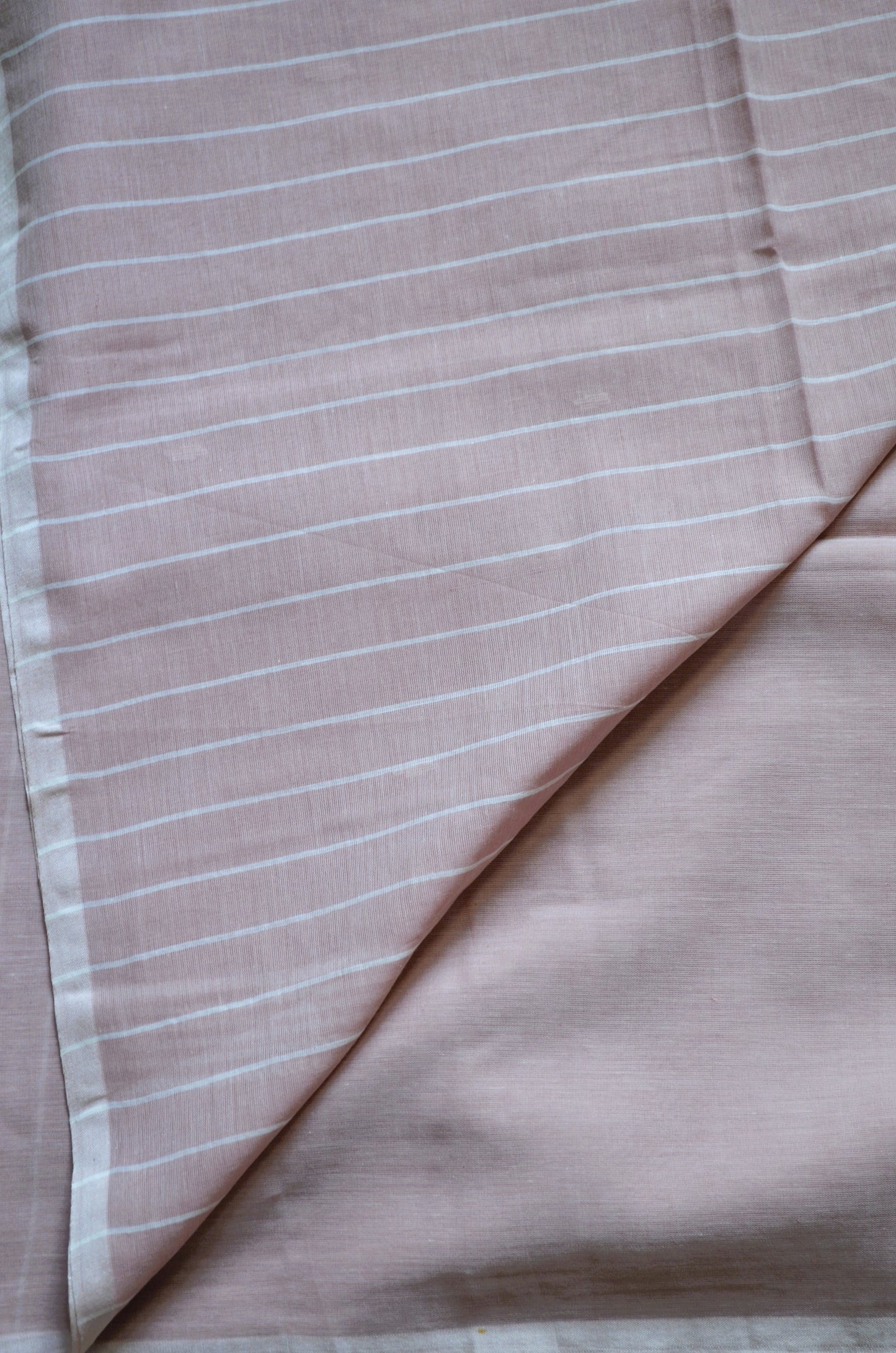 Peach Buttery Mul Cotton Bengal Muslin Handloom Saree