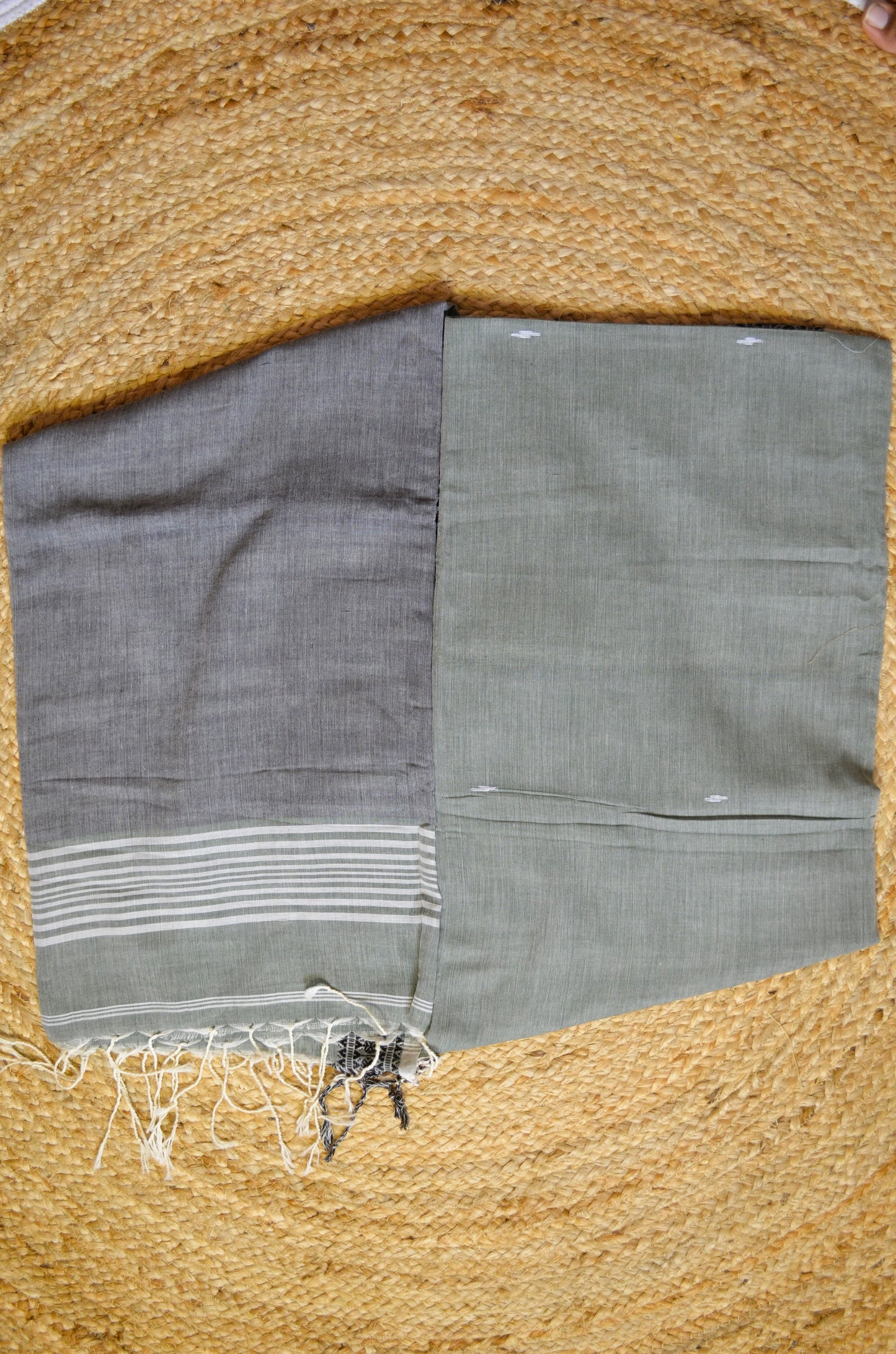 Olive Buttery Mul Cotton Bengal Muslin Handloom Saree