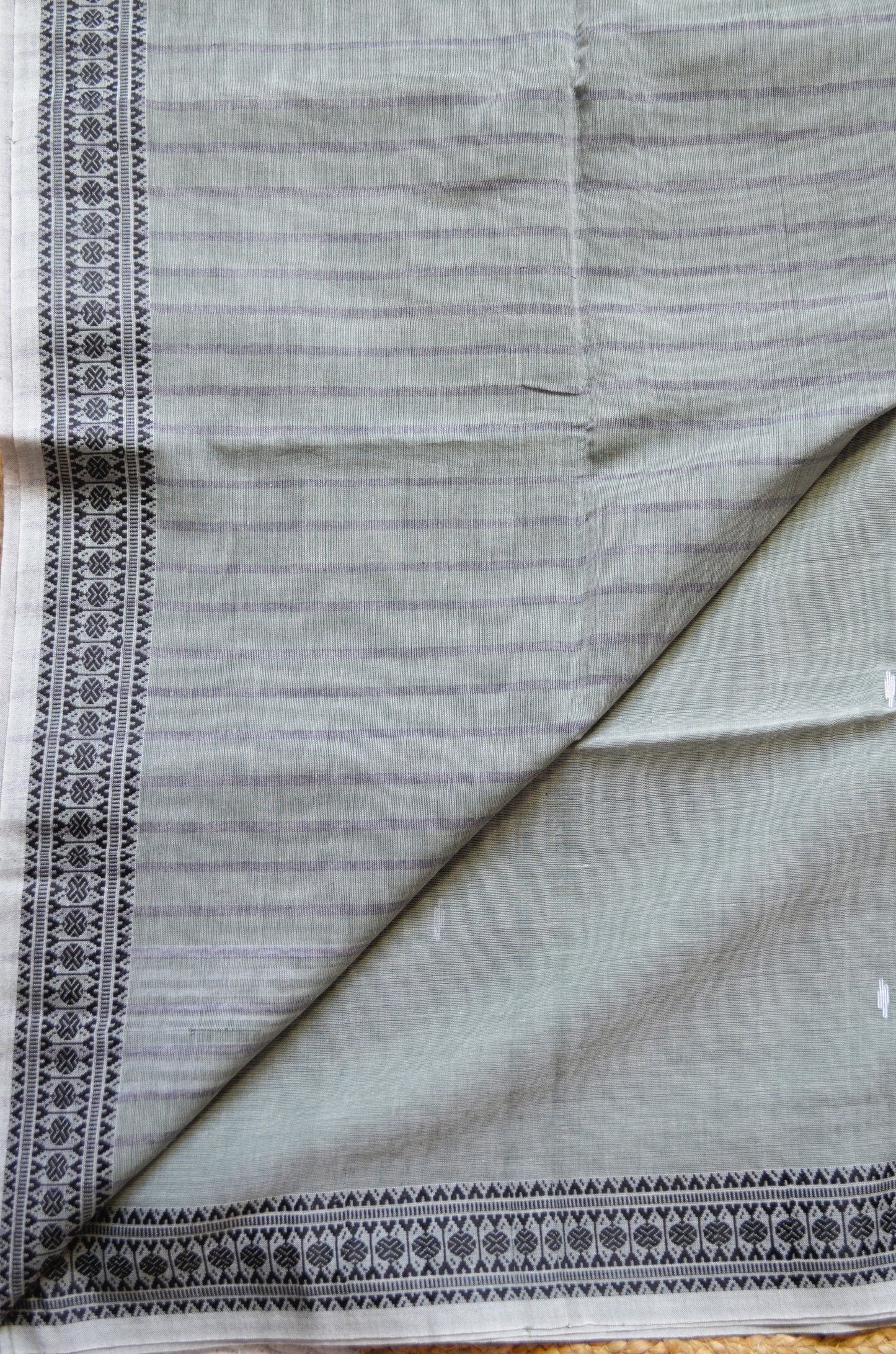 Olive Buttery Mul Cotton Bengal Muslin Handloom Saree