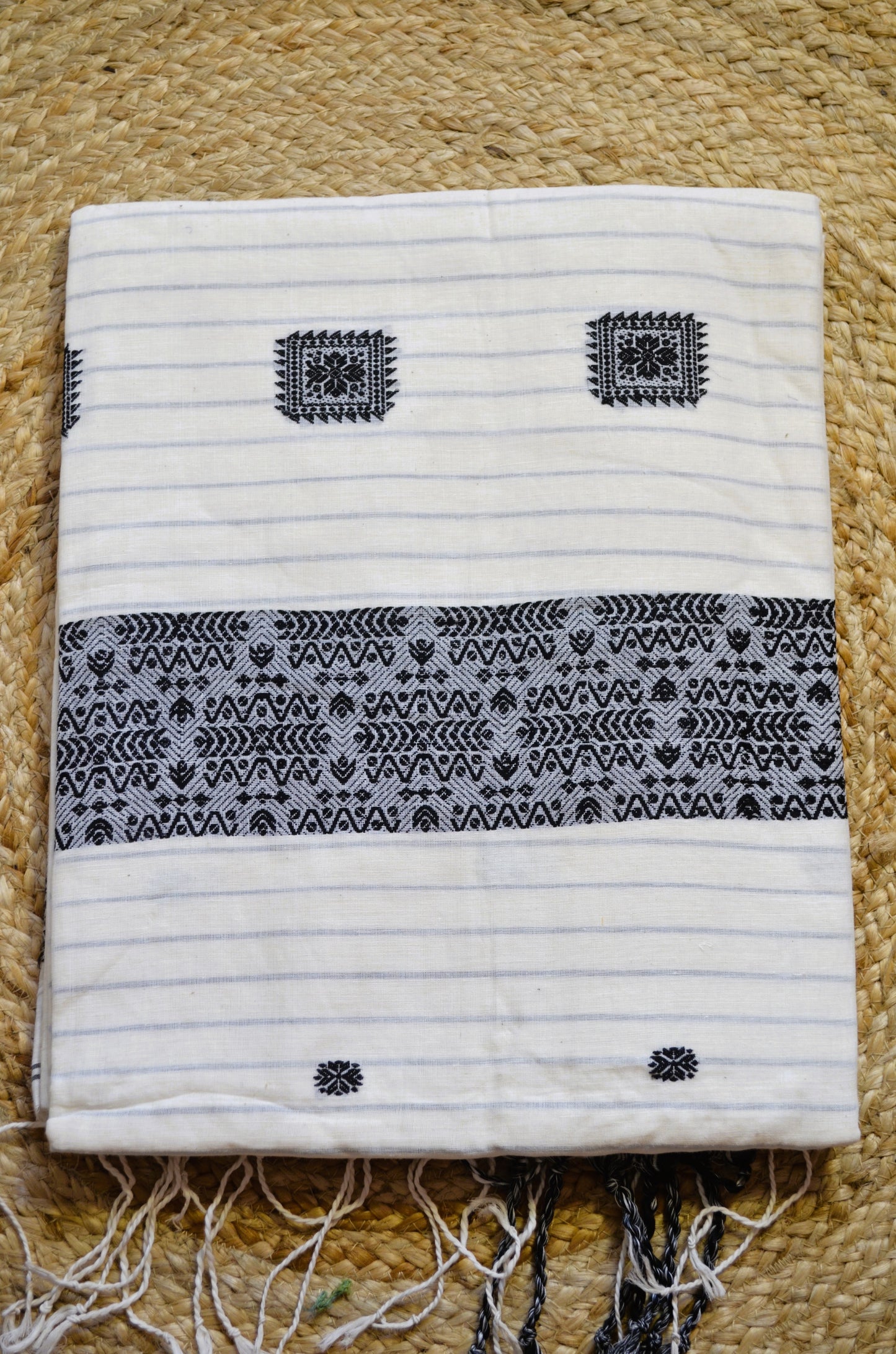 Off White Butter Cotton Bengal Muslin Handloom Saree