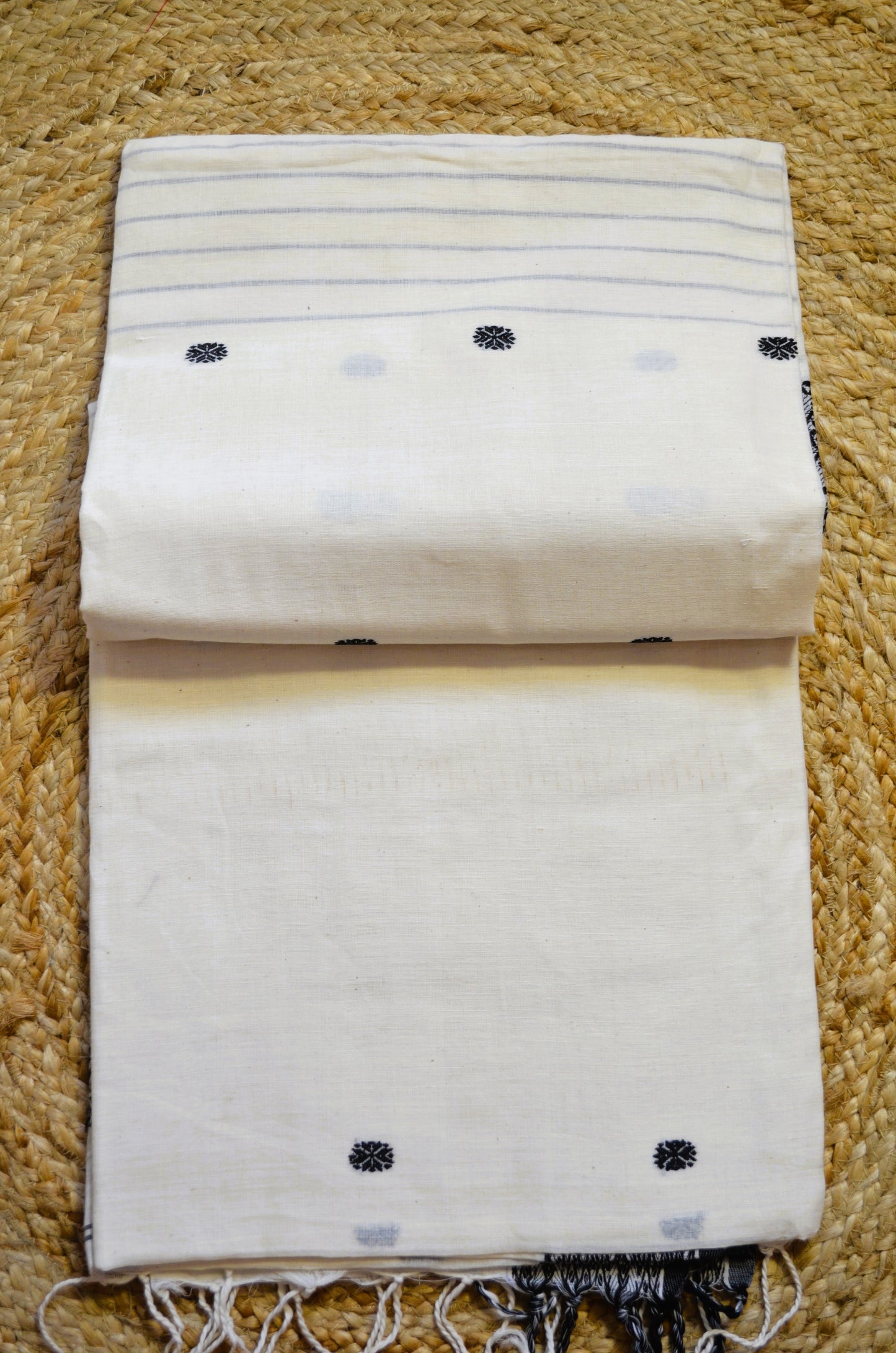 Off White Butter Cotton Bengal Muslin Handloom Saree