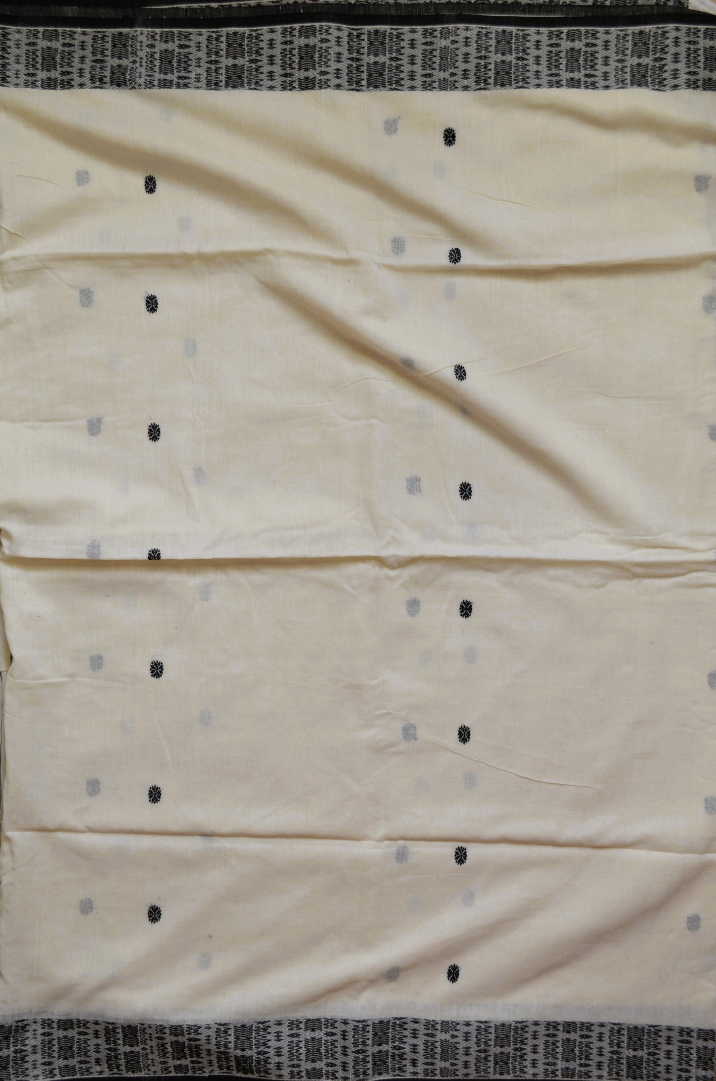 Off White Butter Cotton Bengal Muslin Handloom Saree