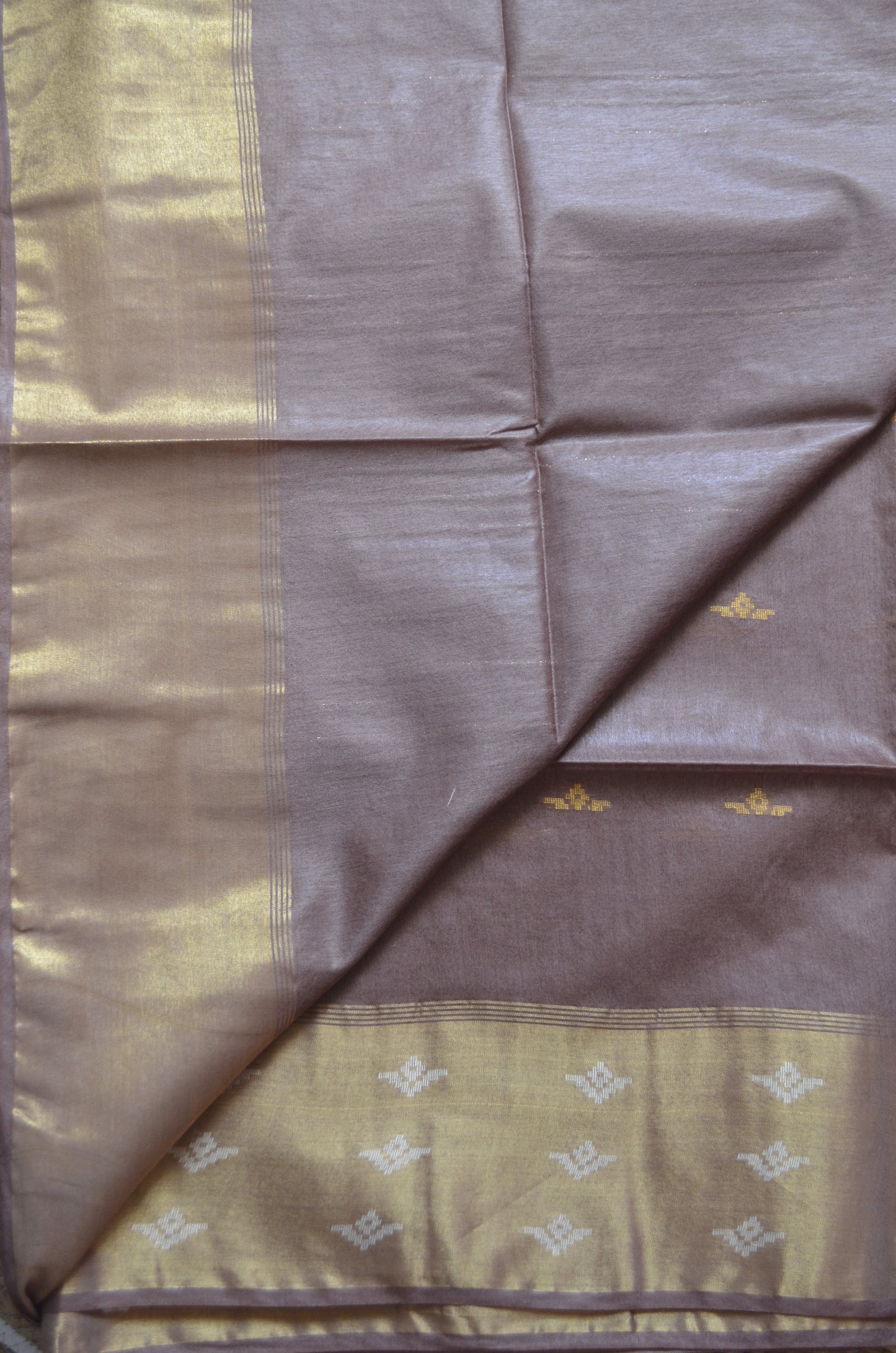 Brown Contemporary Zari Work Vegan Silk Handloom Saree