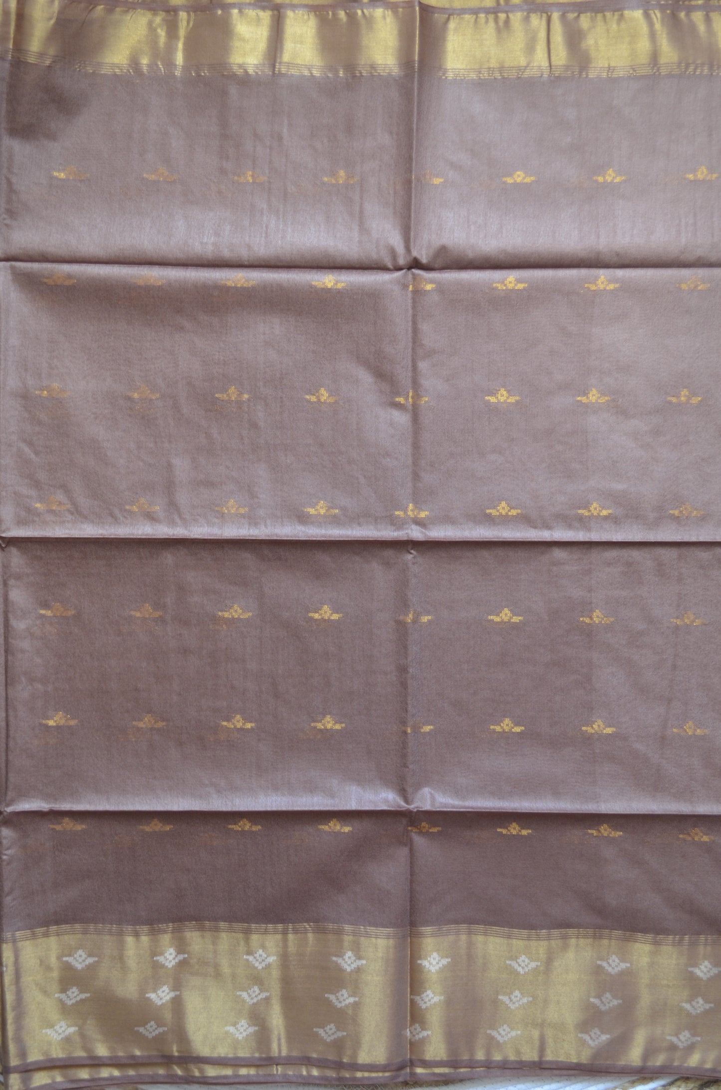 Brown Contemporary Zari Work Vegan Silk Handloom Saree