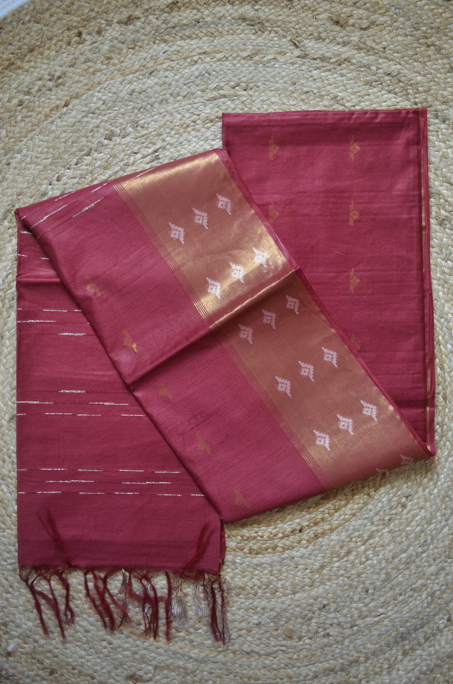 Maroon Contemporary Zari Work Vegan Silk Handloom Saree