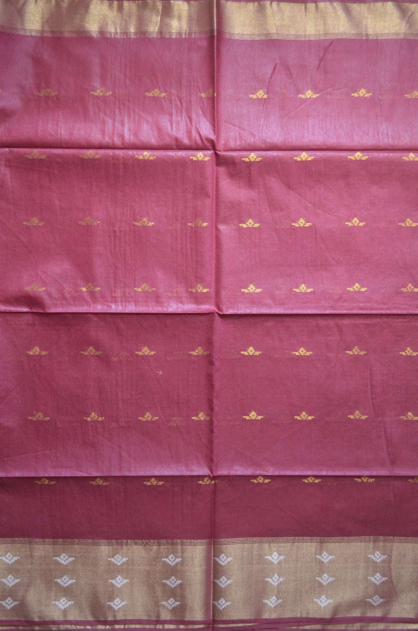 Maroon Contemporary Zari Work Vegan Silk Handloom Saree