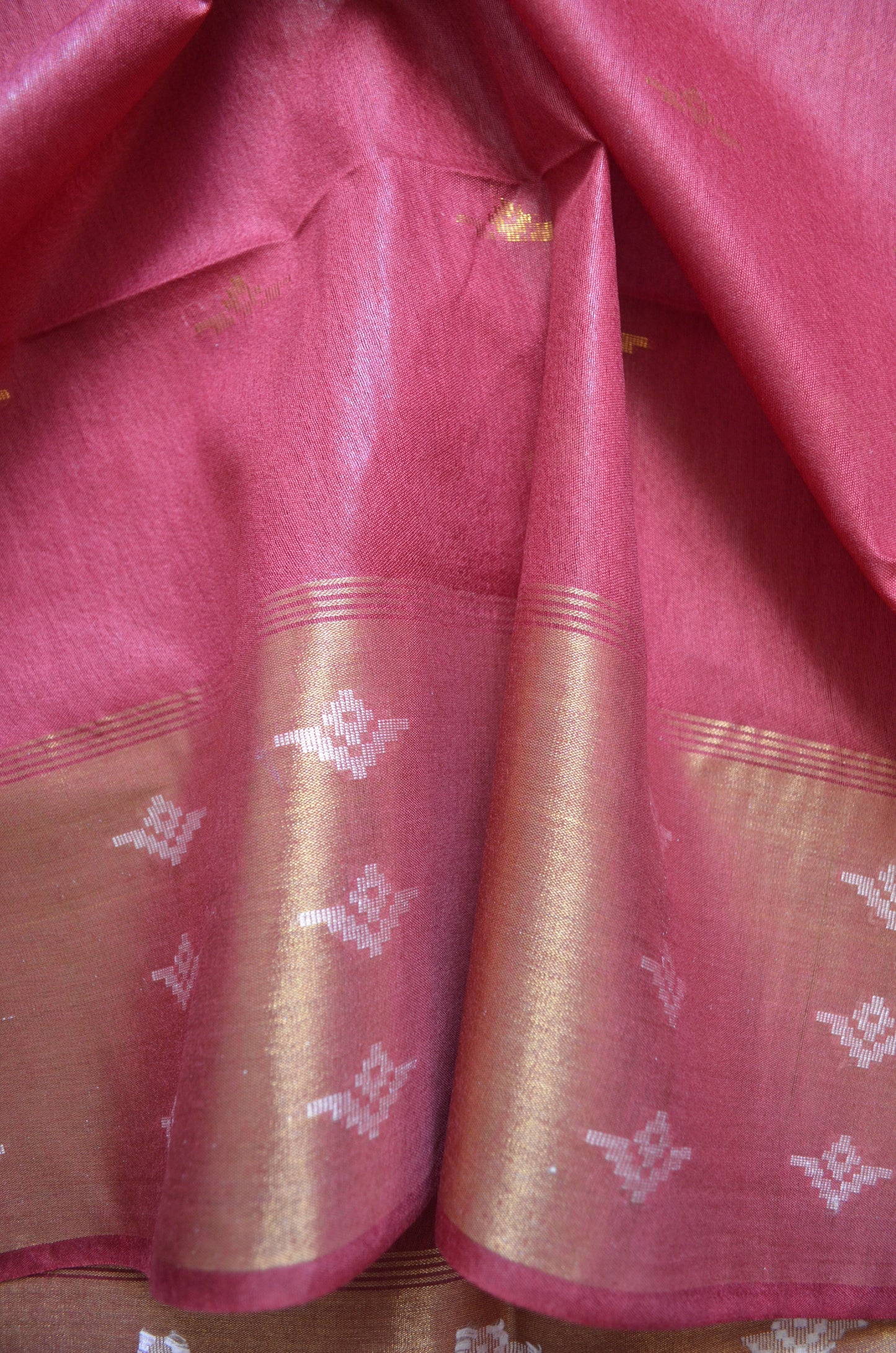 Maroon Contemporary Zari Work Vegan Silk Handloom Saree