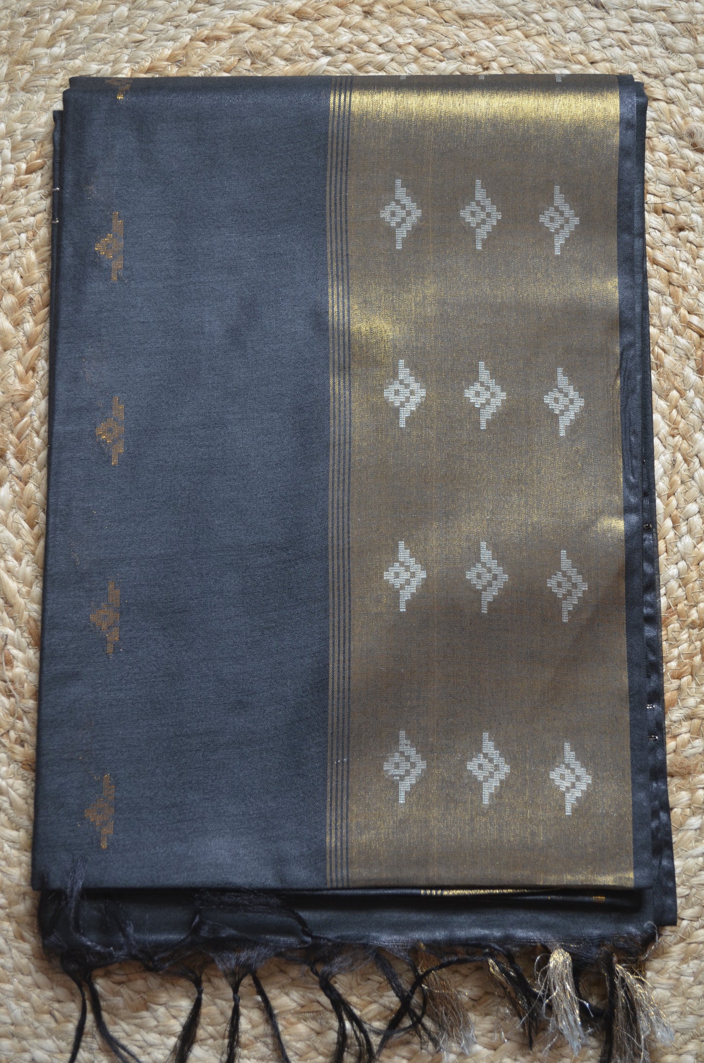 Black Contemporary Zari Work Vegan Silk Handloom Saree