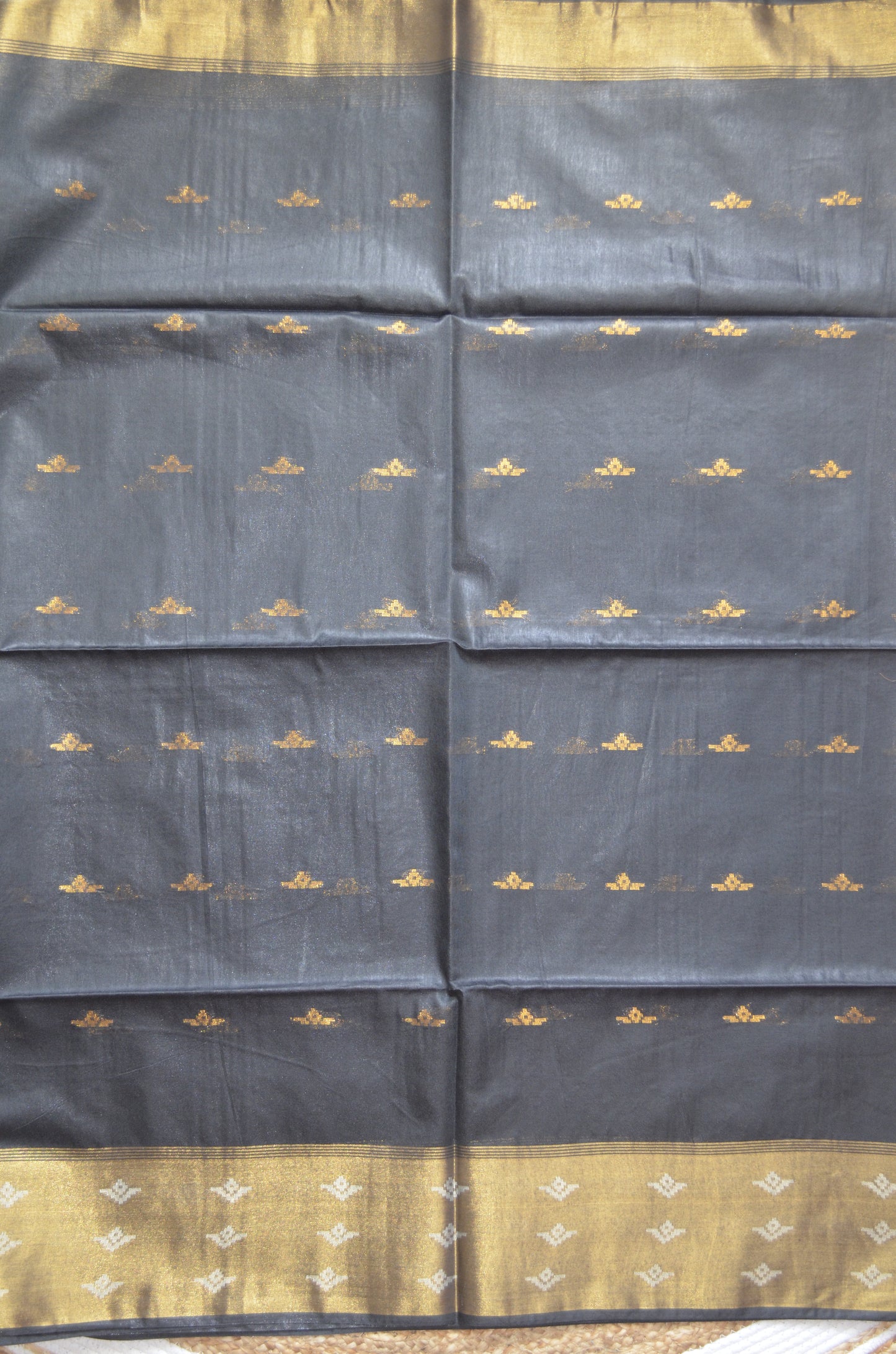 Black Contemporary Zari Work Vegan Silk Handloom Saree