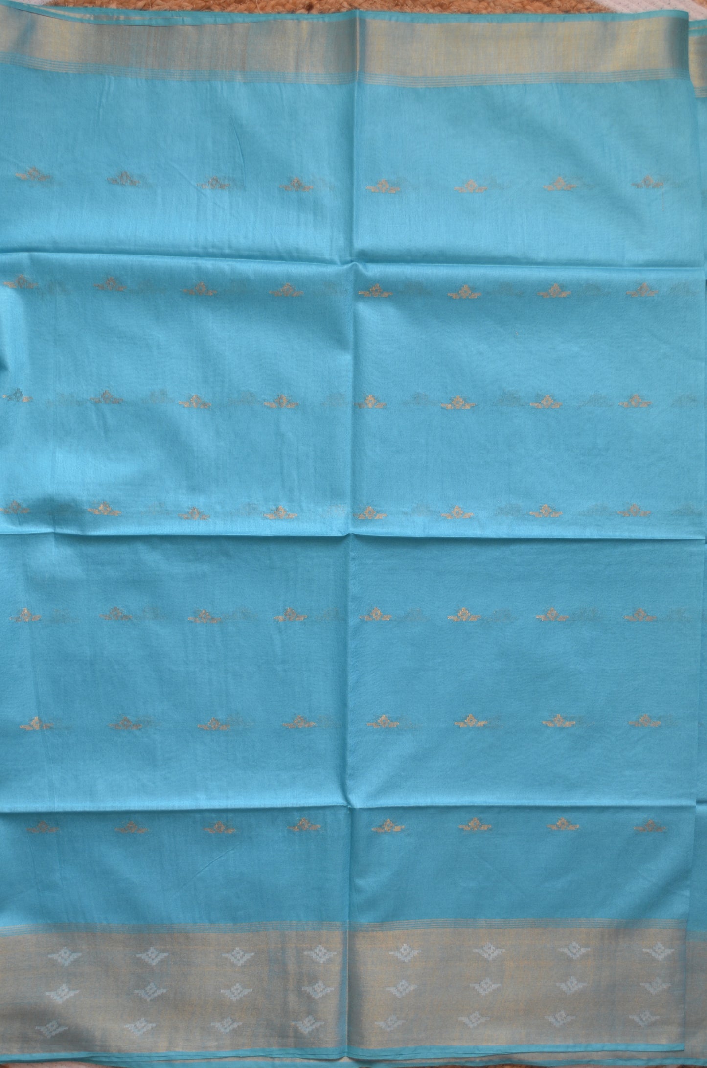 Cyan Contemporary Zari Work Vegan Silk Handloom Saree
