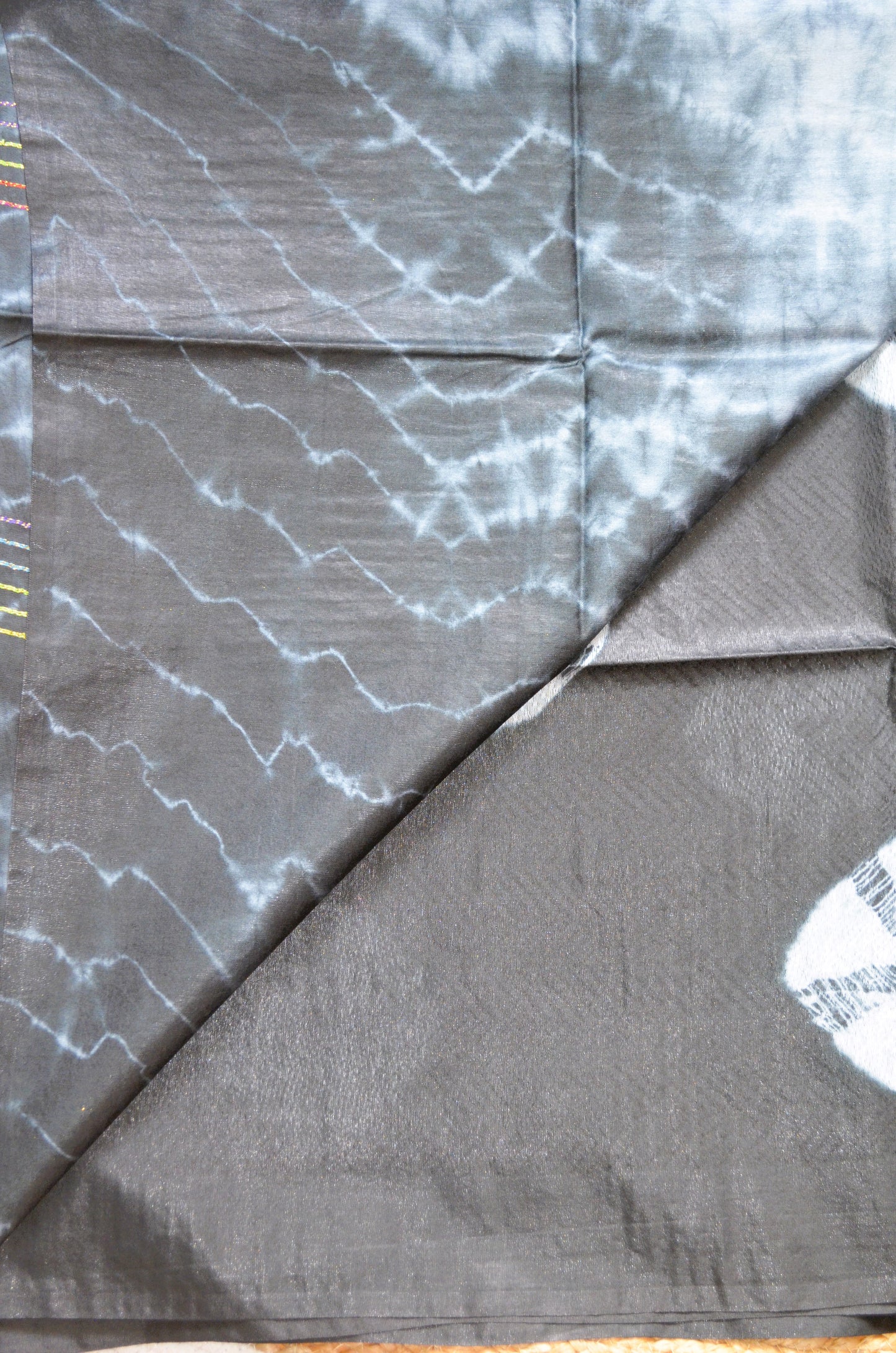 Black Contemporary Jacquard Vegan Silk Handloom Saree