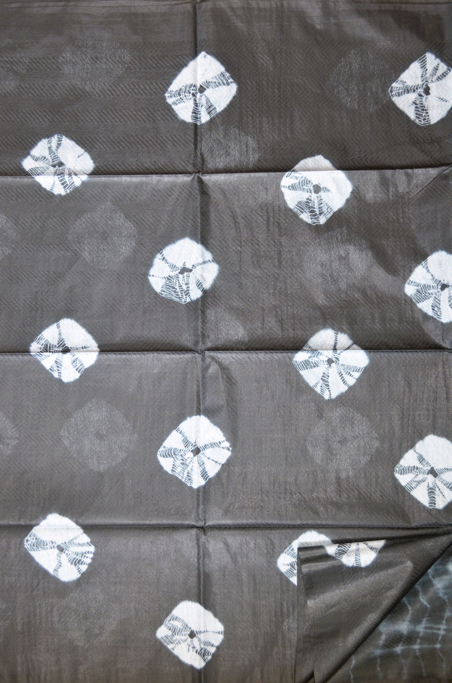 Black Contemporary Jacquard Vegan Silk Handloom Saree