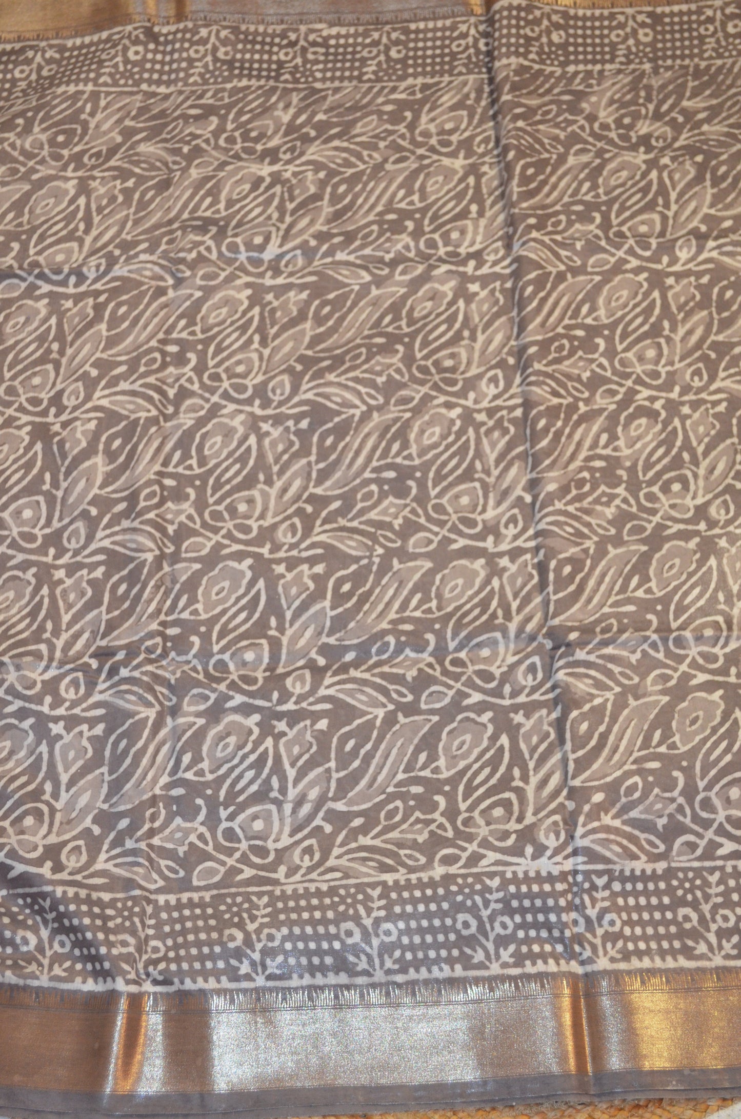 Grey Brown Maheshwari Dabu Block Print Vegan Silk Handloom Saree