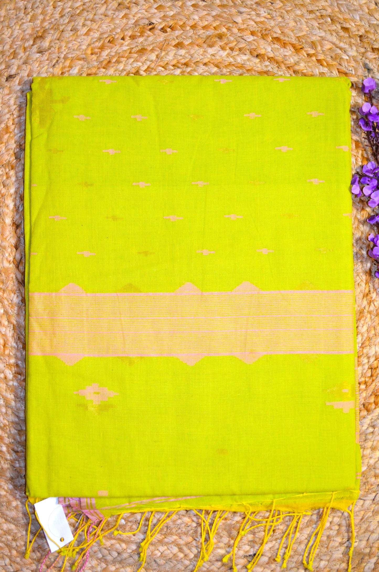 Lemon Green Buttery Mul Cotton Bengal Jamdani Handloom Saree