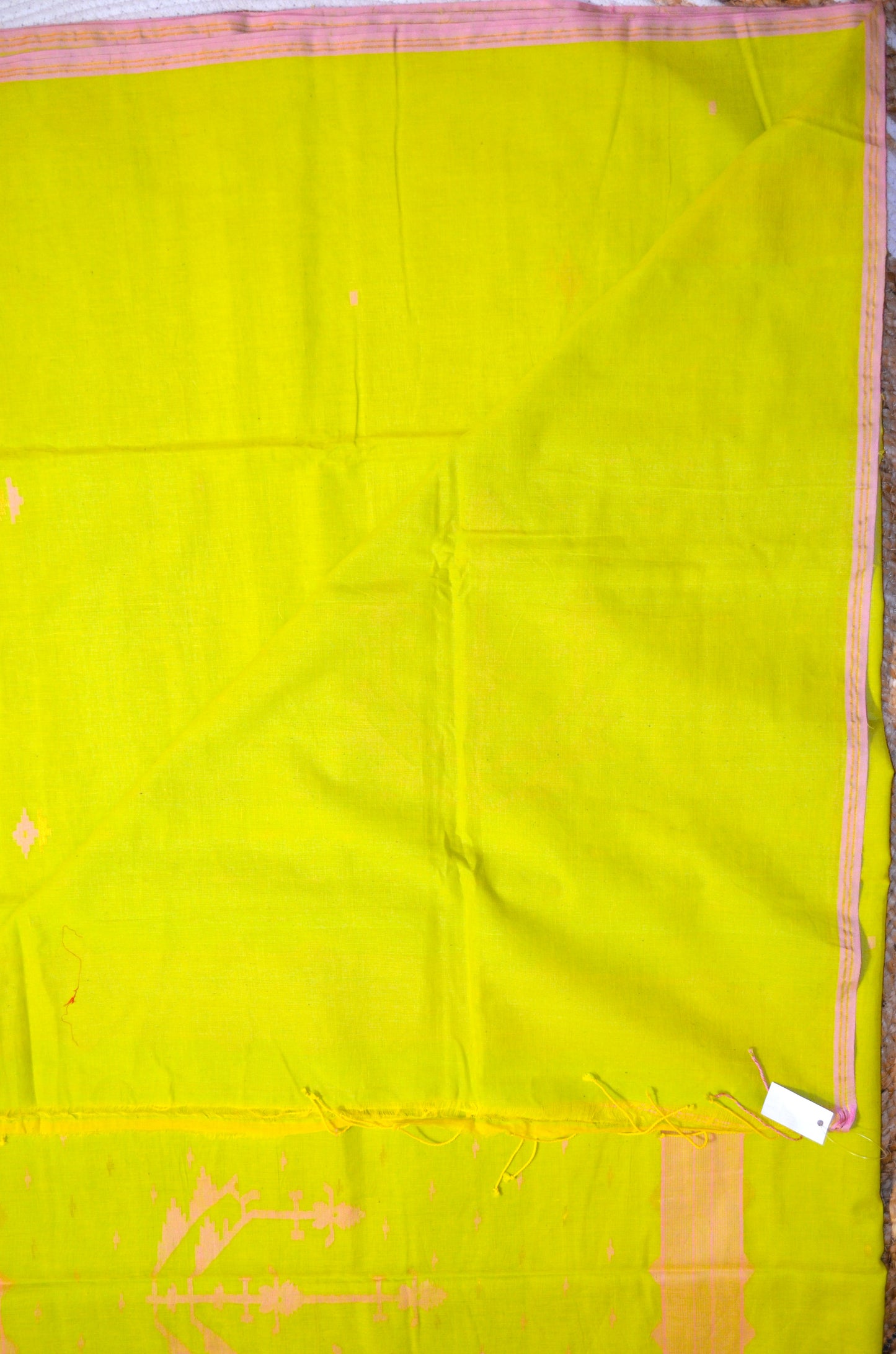 Lemon Green Buttery Mul Cotton Bengal Jamdani Handloom Saree