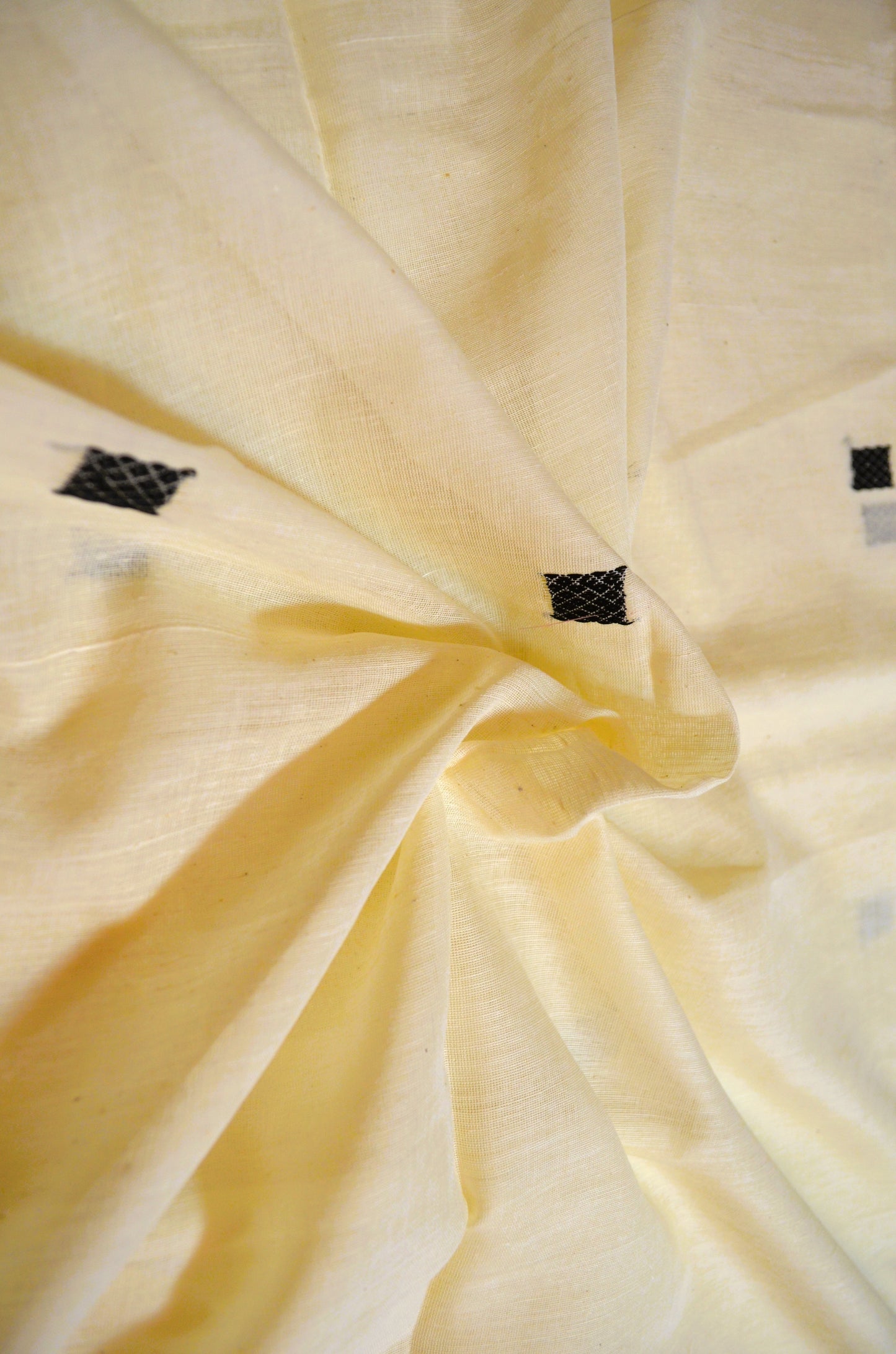 Cream Black Buttery Mul Cotton Bengal Muslin Tangail Handloom Designer Saree