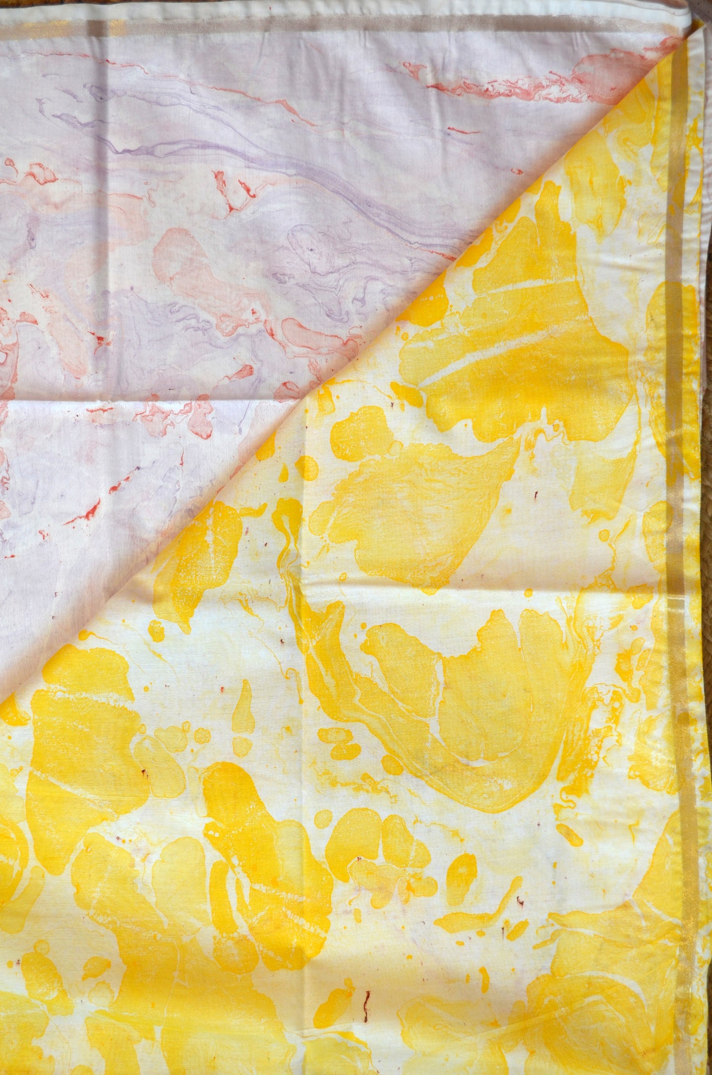 White Marble Print Vegan Silk Handloom Saree