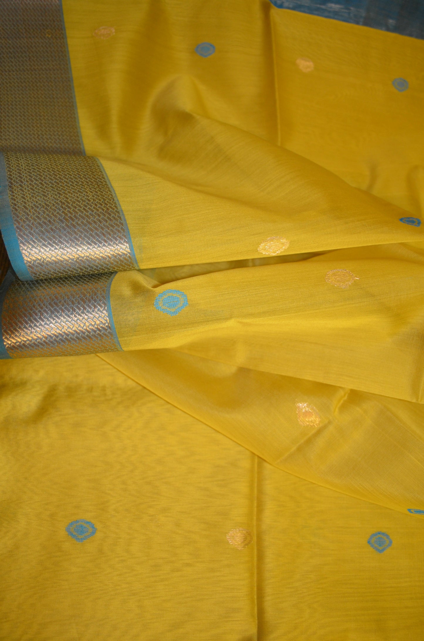 Marigold Yellow Maheshwari Pure Silk Handloom Saree with Metal Zari