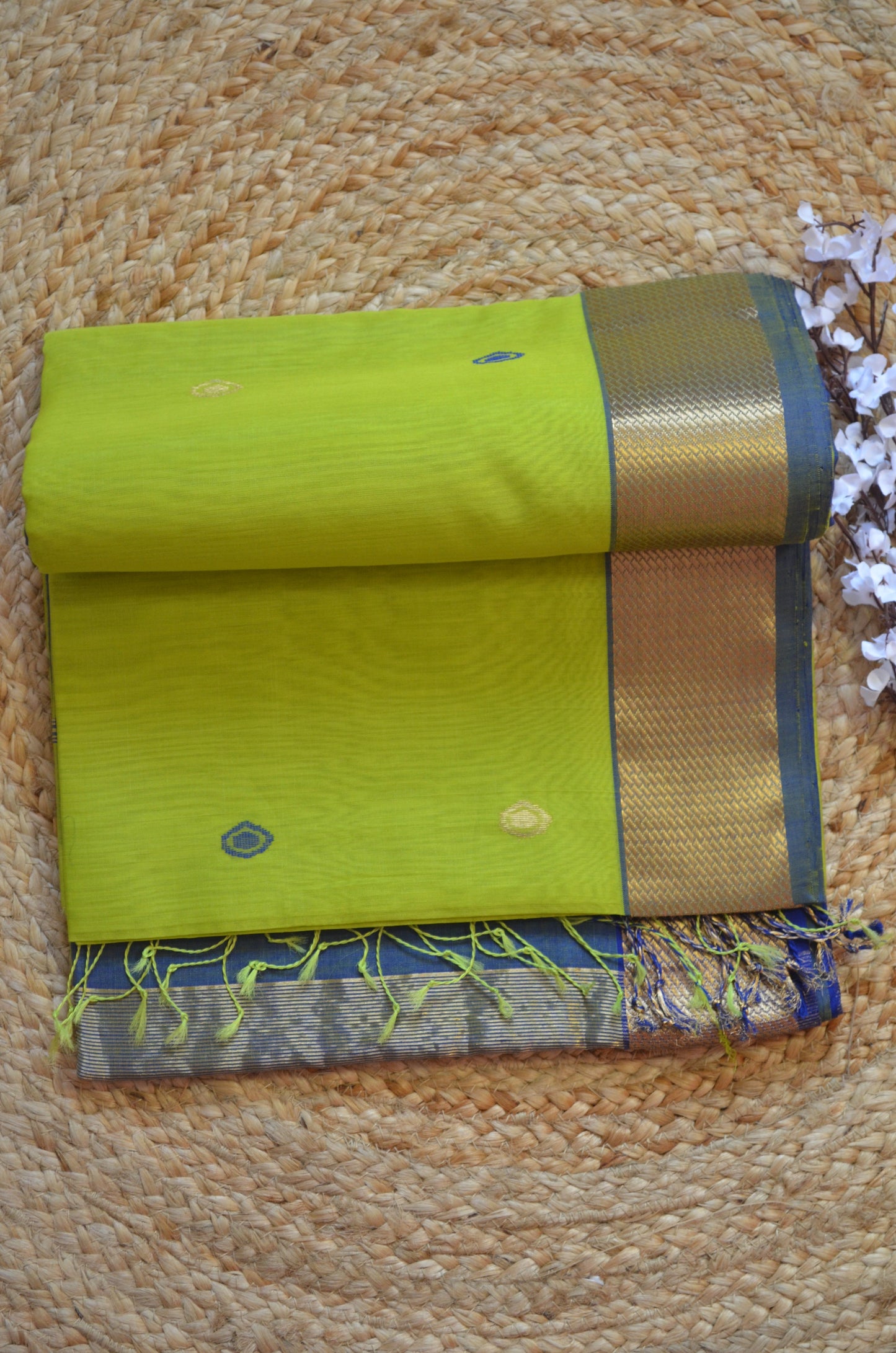 Lime Maheshwari Pure Silk Handloom Saree with Metal Zari