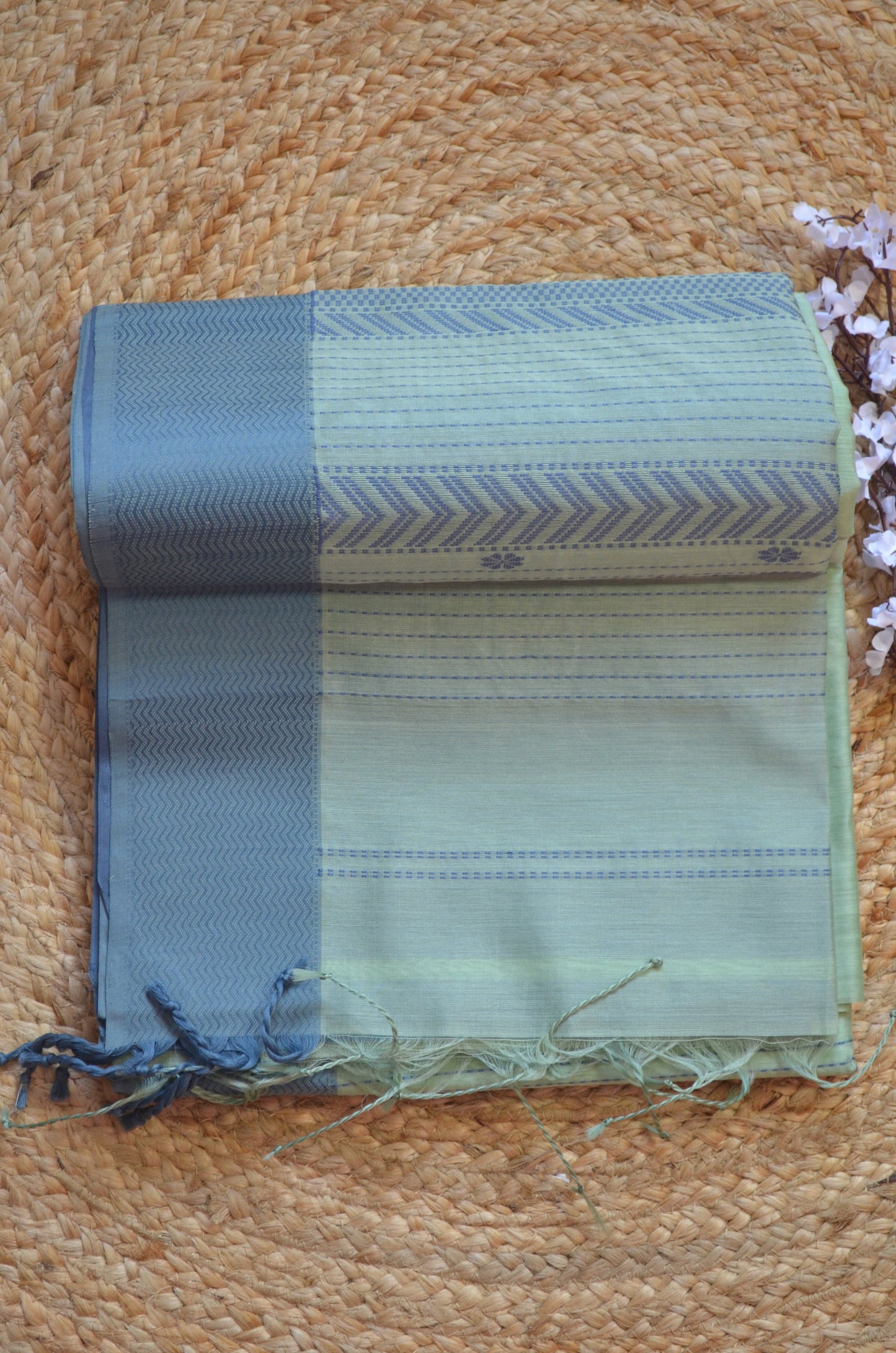 Light Teal Maheshwari Pure Silk Handloom Saree with Thread Zari