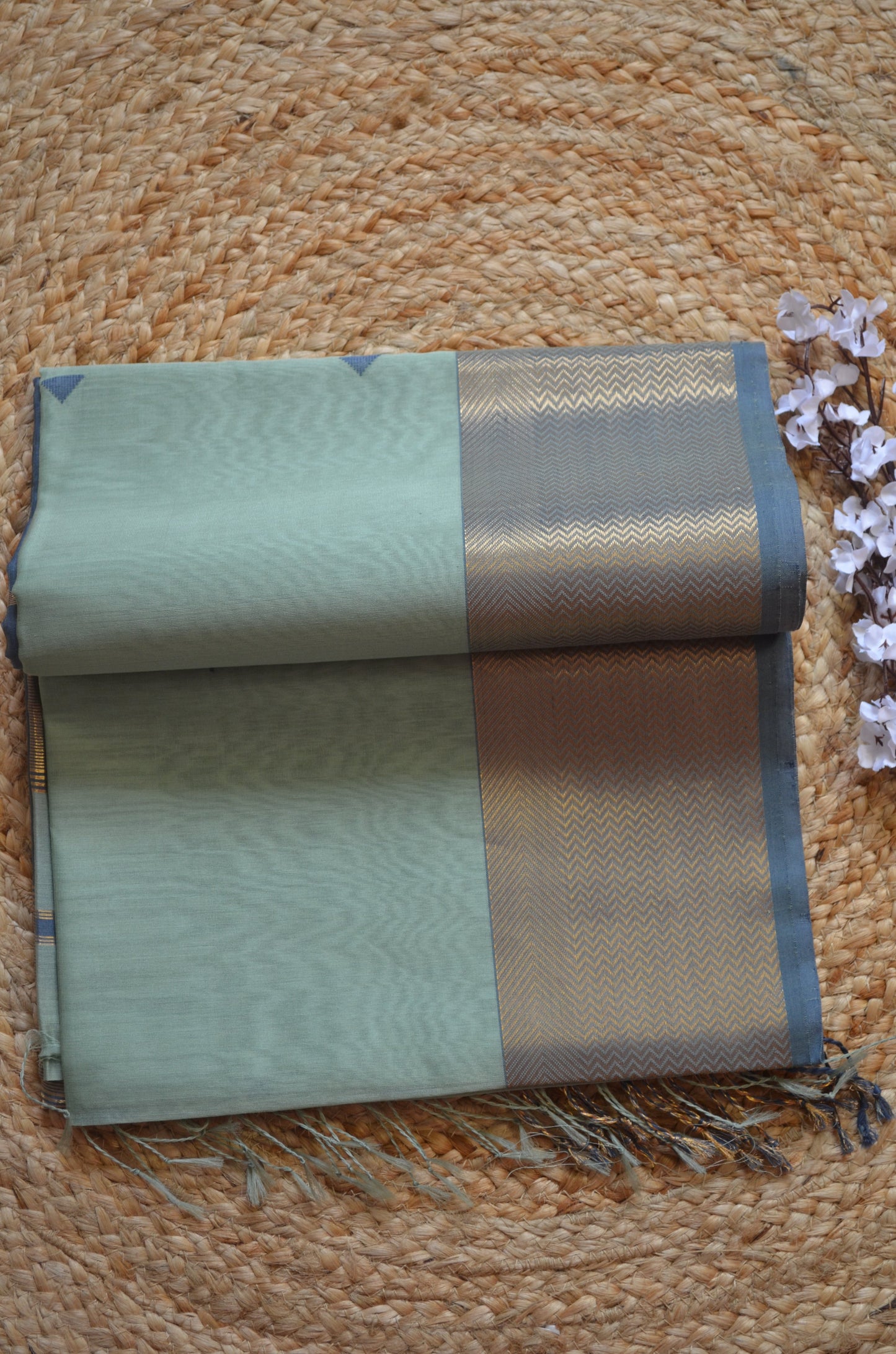 Light Teal Maheshwari Pure Silk Handloom Saree with thick Zari border