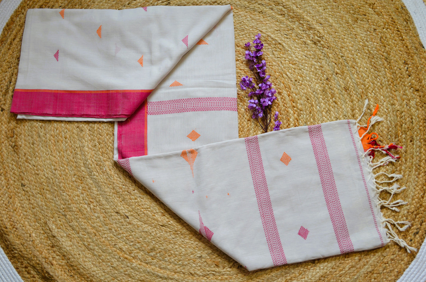 Light Grey Buttery Mul Cotton Bengal Muslin Handloom Saree