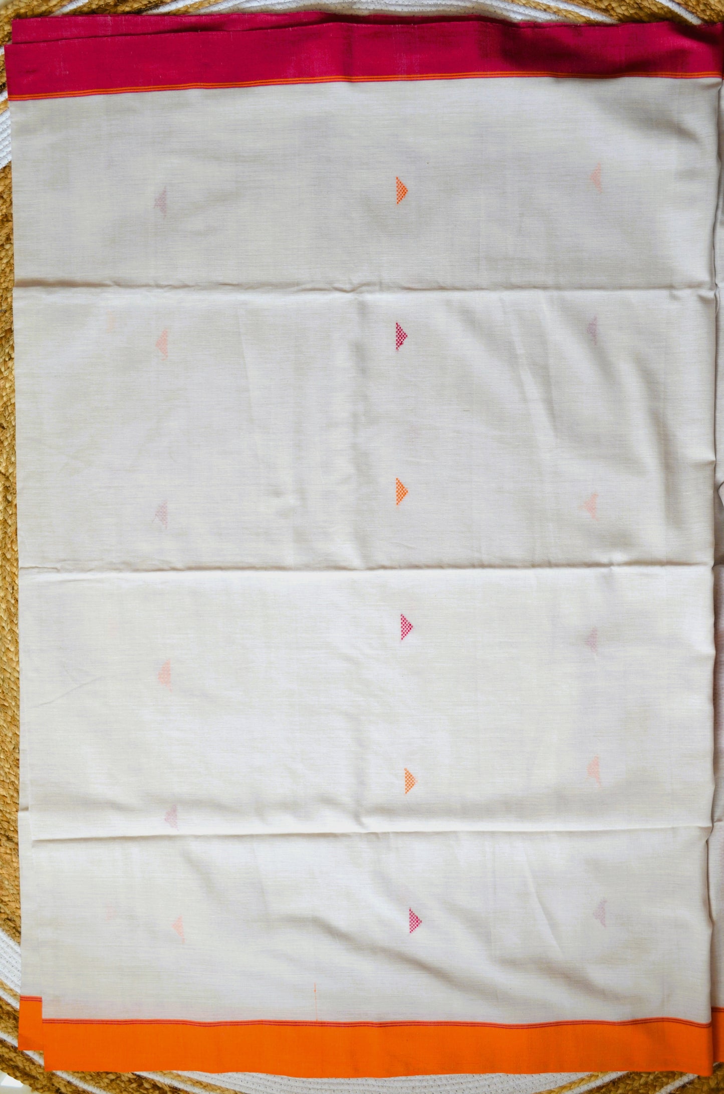 Light Grey Buttery Mul Cotton Bengal Muslin Handloom Saree