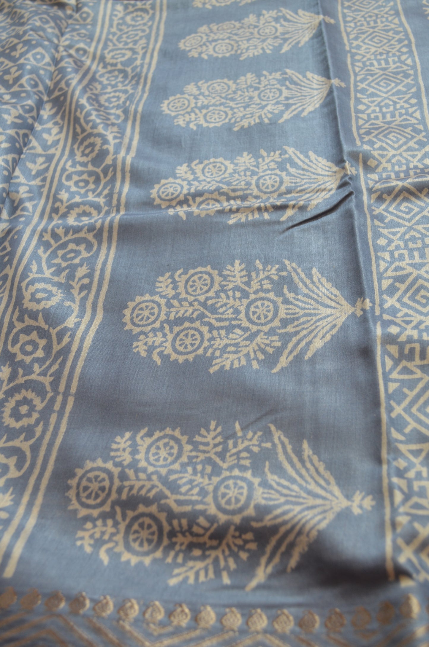 Grey Block Print Maheshwari Vegan Silk Saree