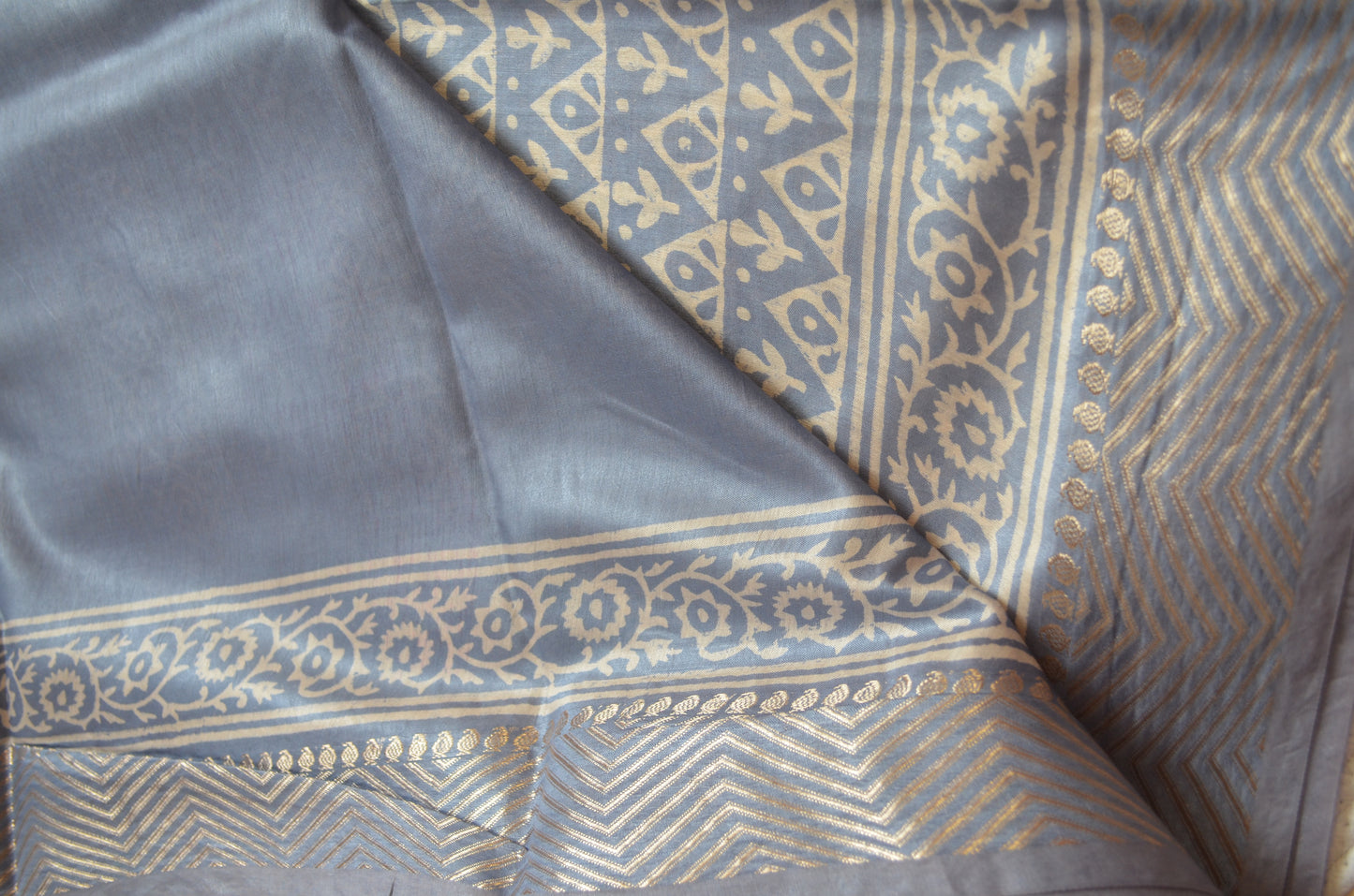 Grey Block Print Maheshwari Vegan Silk Saree