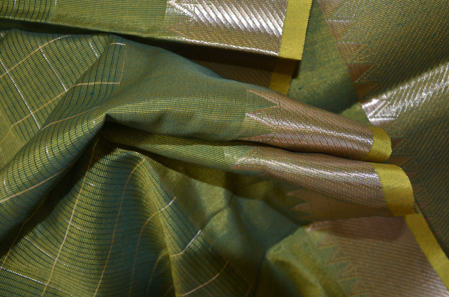 Green Yellow Mangalagiri Checks Cotton Silk Handloom Saree
