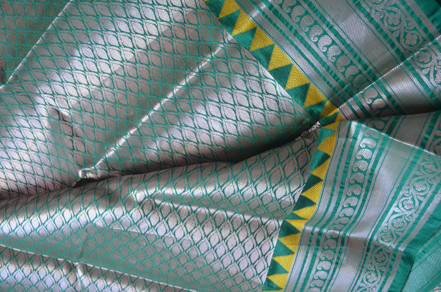 Black Green and Yellow Kota Gadwal Cotton Silk Handloom Saree