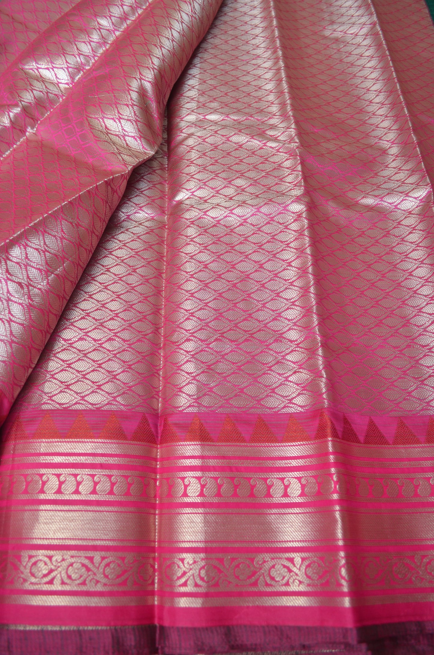 Jungle Green Magenta and Red Kota Gadwal Cotton Silk Handloom Saree