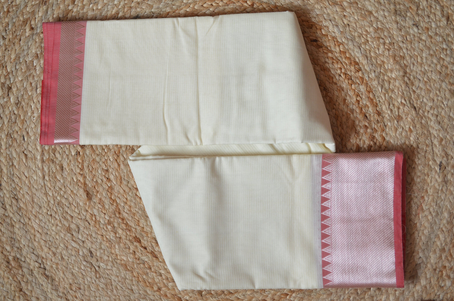 Cream Red Mangalagiri Cotton Silk Handloom Saree
