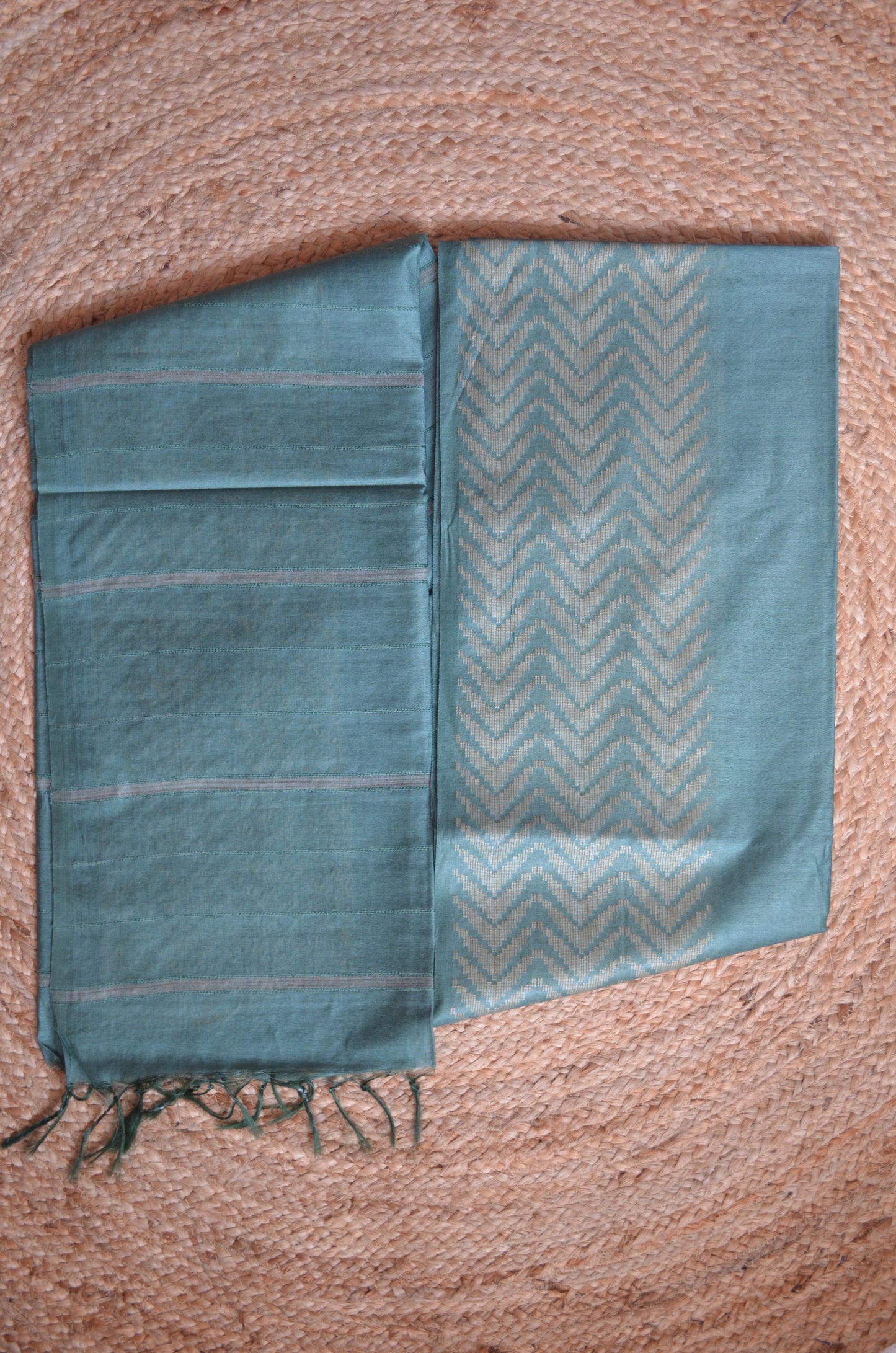 Bottle Green Contemporary Thread Work Vegan Silk Handloom Saree