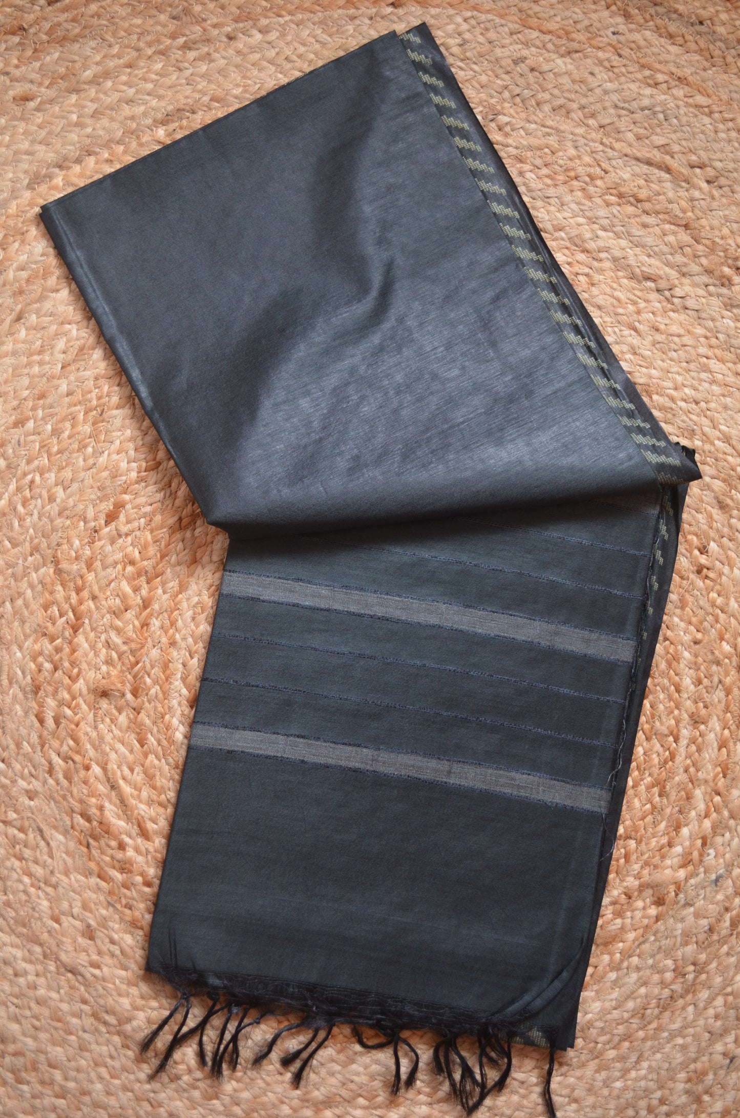 Black Contemporary Thread Work Vegan Silk Handloom Saree