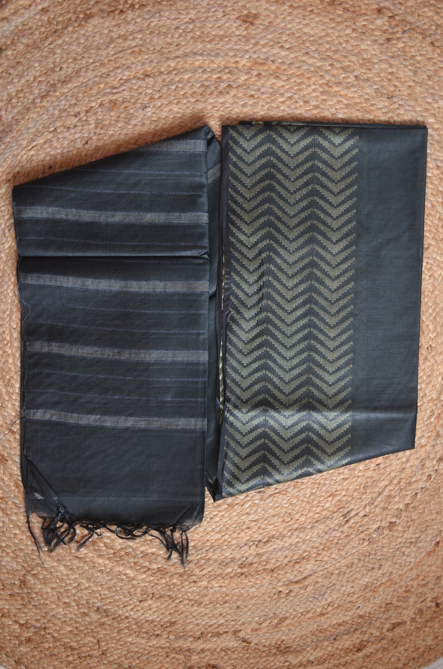 Black Contemporary Thread Work Vegan Silk Handloom Saree