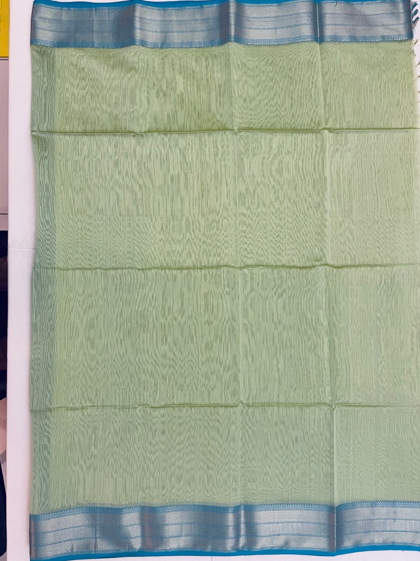 Light Pista Maheshwari Pure Silk Handloom Saree with Metal Zari