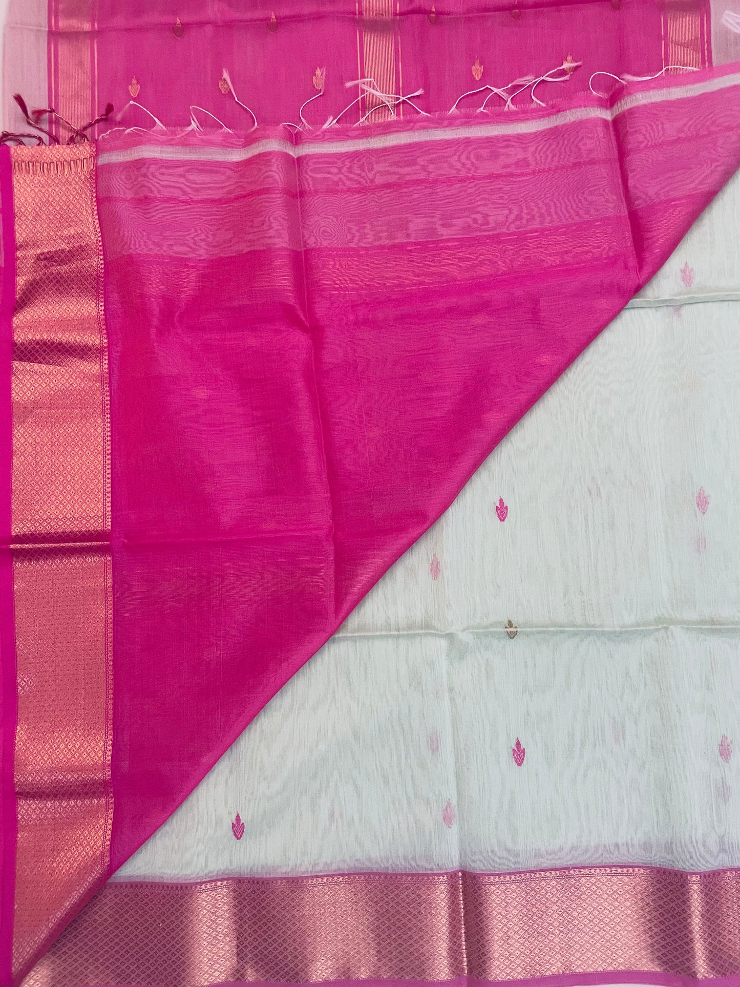 Light Sea Grean Maheshwari Pure Silk Handloom Saree with Metal Zari