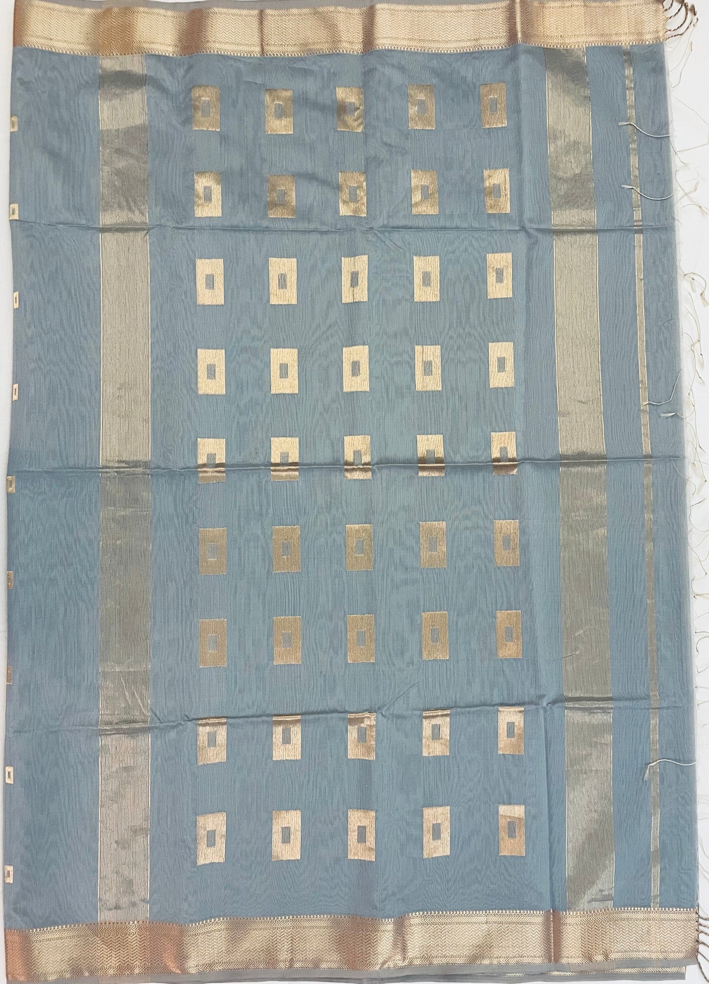 Grey Maheshwari Pure Silk Handloom Saree with Metal Zari