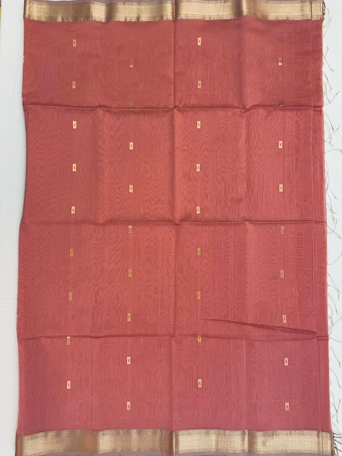 Peach Maheshwari Pure Silk Handloom Saree with Metal Zari