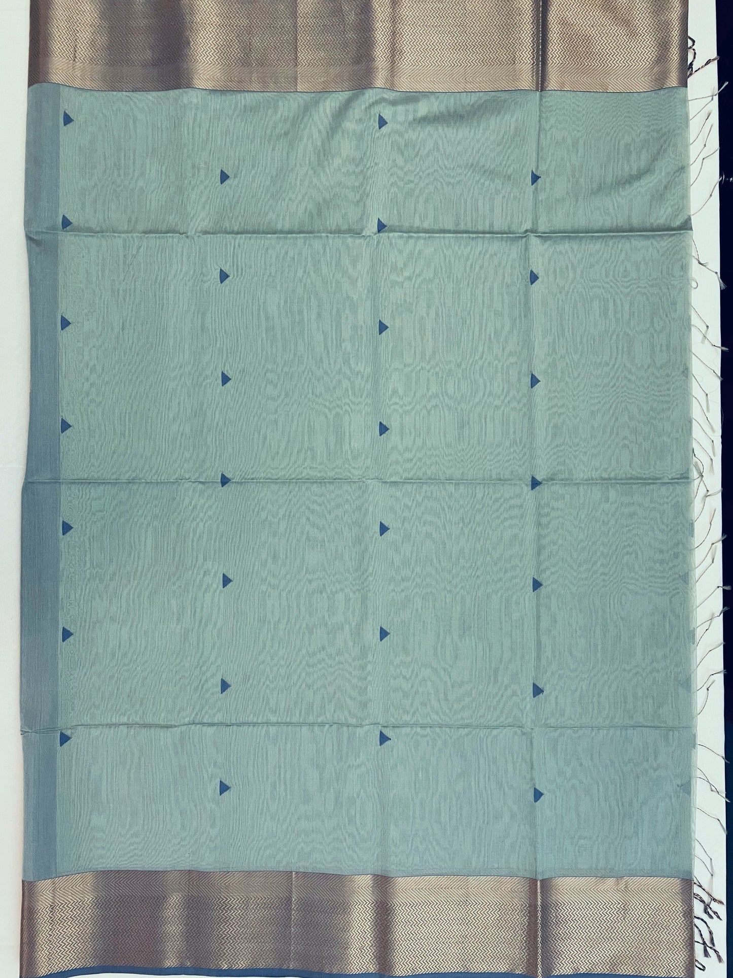 Light Teal Maheshwari Pure Silk Handloom Saree with thick Zari border