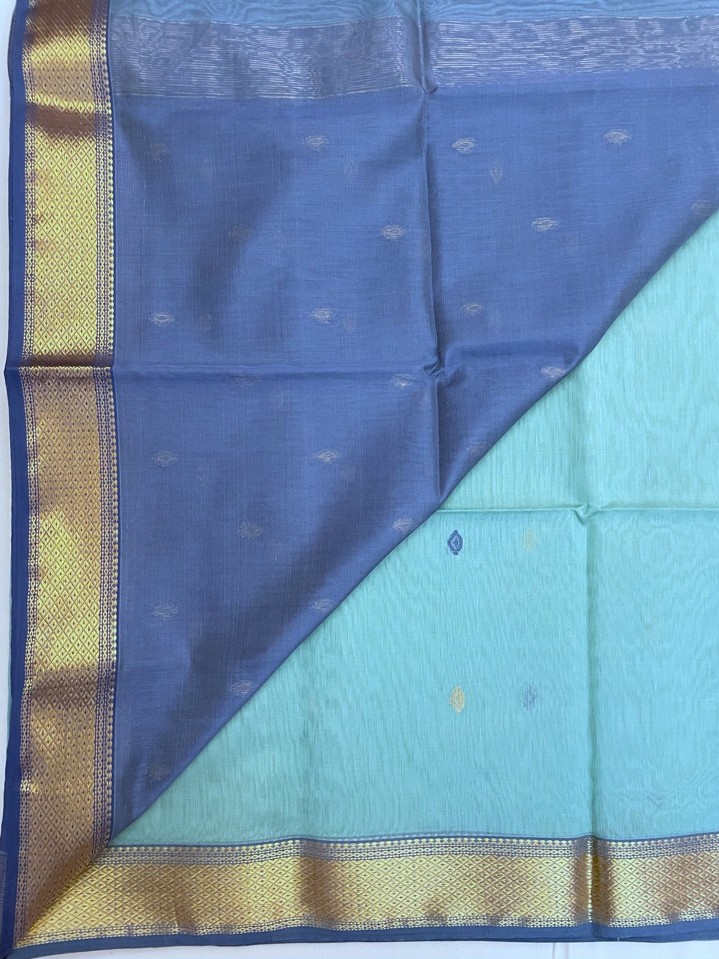 Light Teal Maheshwari Pure Silk Handloom Saree with Metal Zari