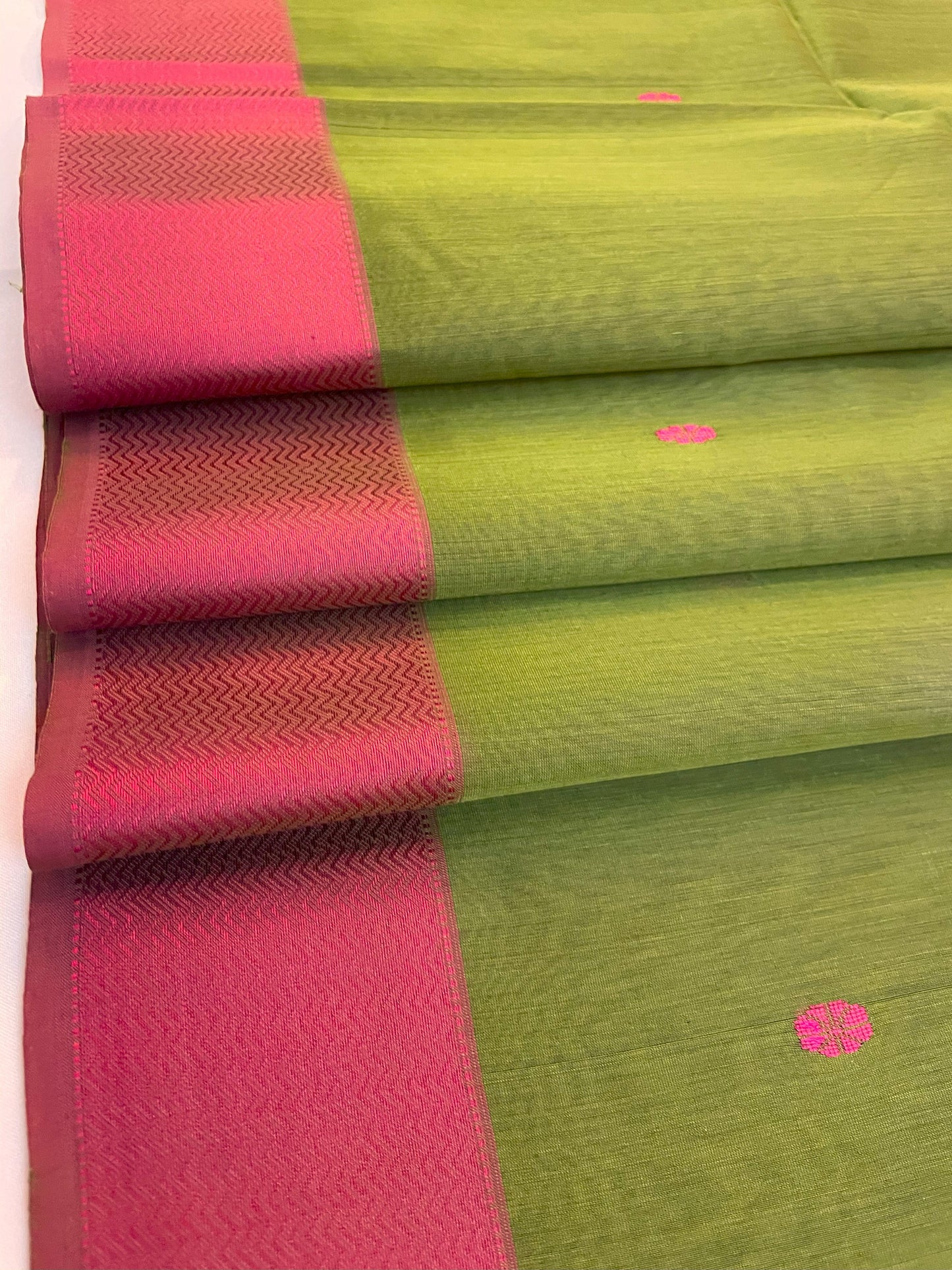 Mehndi Maheshwari Pure Silk Handloom Saree with Thread Zari