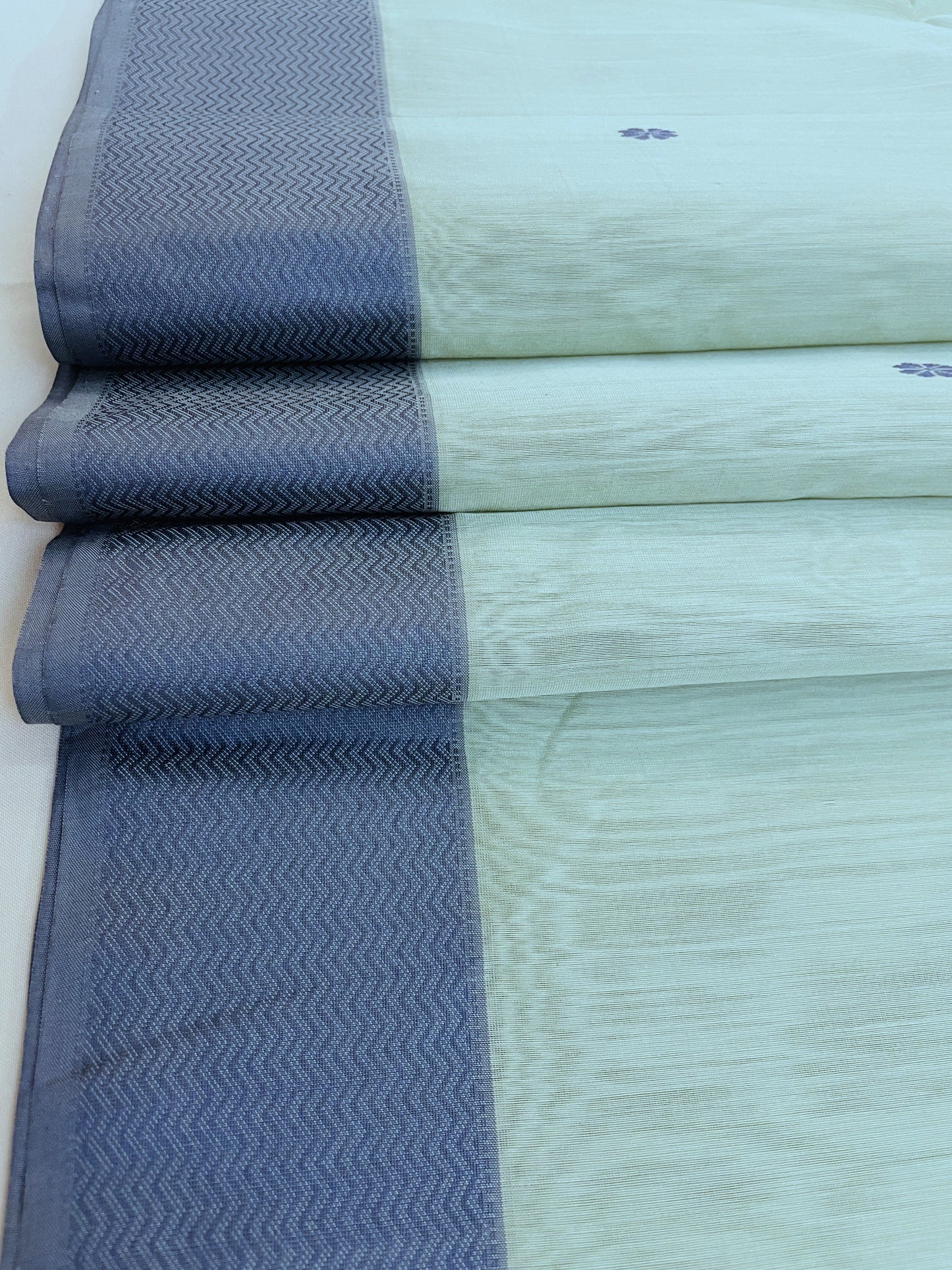 Light Teal Maheshwari Pure Silk Handloom Saree with Thread Zari